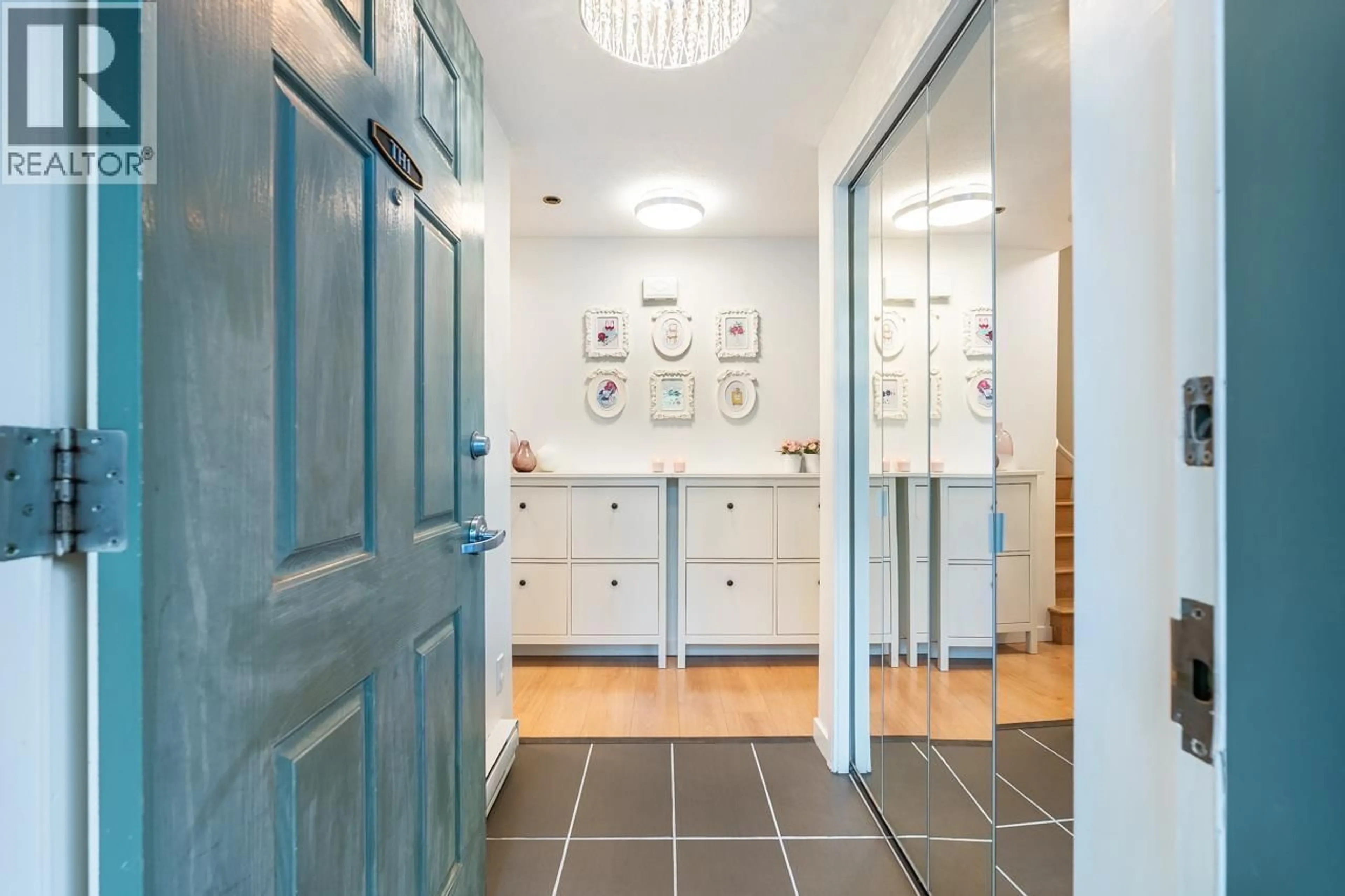 Indoor foyer for TH1 - 1889 ROSSER AVENUE, Burnaby British Columbia V5C6R4