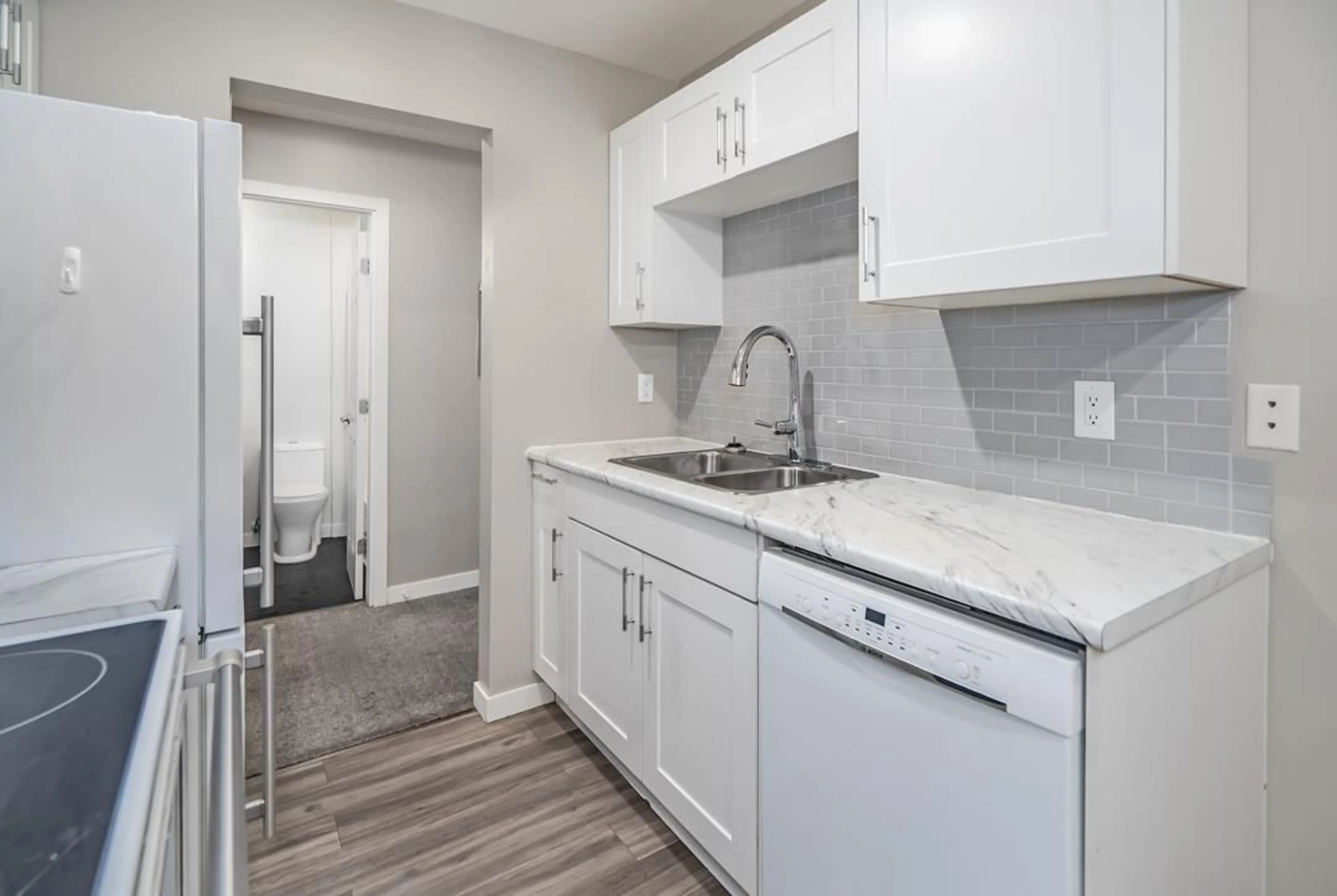 Standard kitchen, unknown for 330 - 1735 AGASSIZ-ROSEDALE HIGHWAY NO 9 HIGHWAY, Agassiz British Columbia V0M1A2