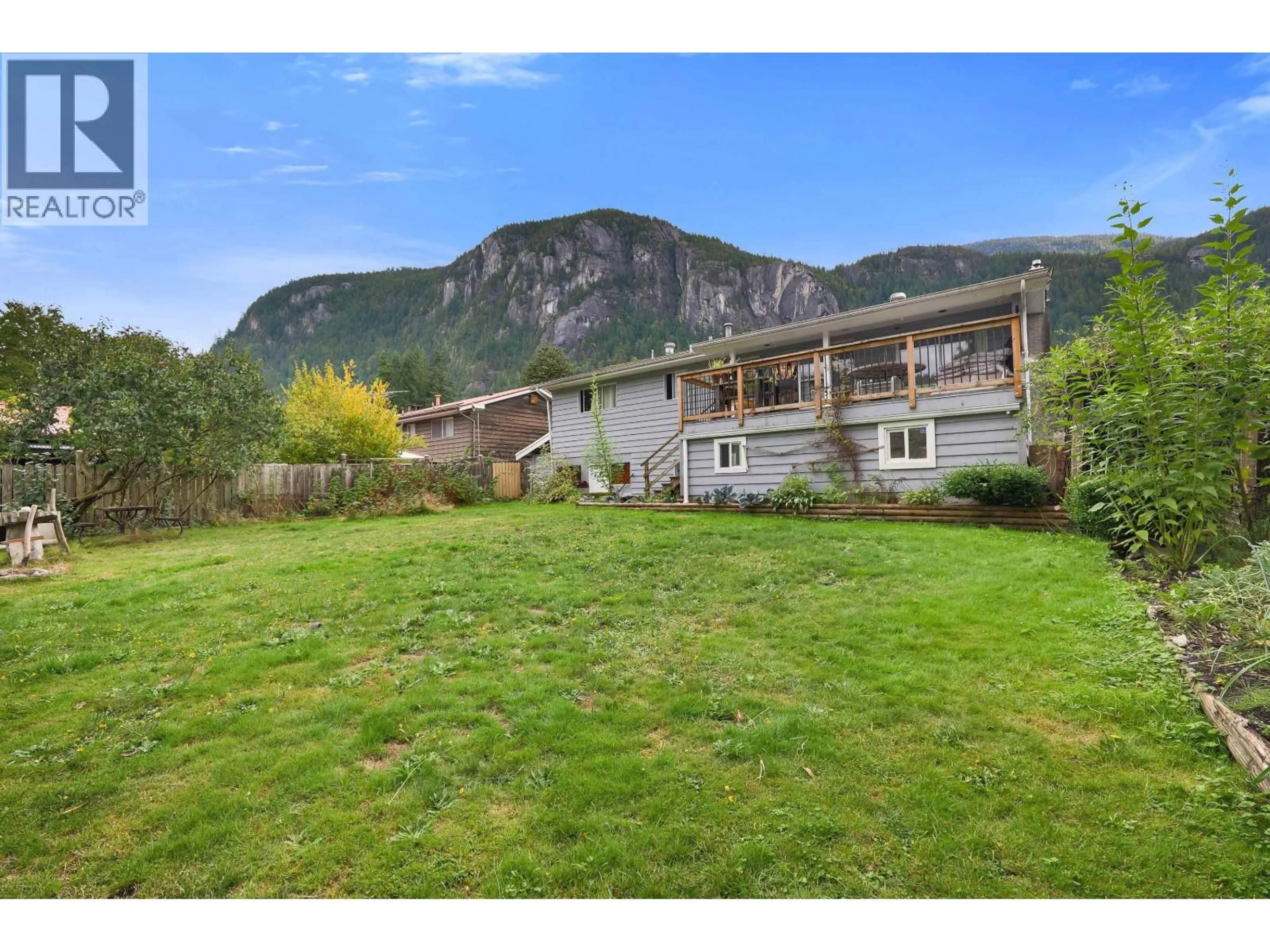 A pic from outside/outdoor area/front of a property/back of a property/a pic from drone, mountain view for 38159 HEMLOCK AVENUE, Squamish British Columbia V8B0X6