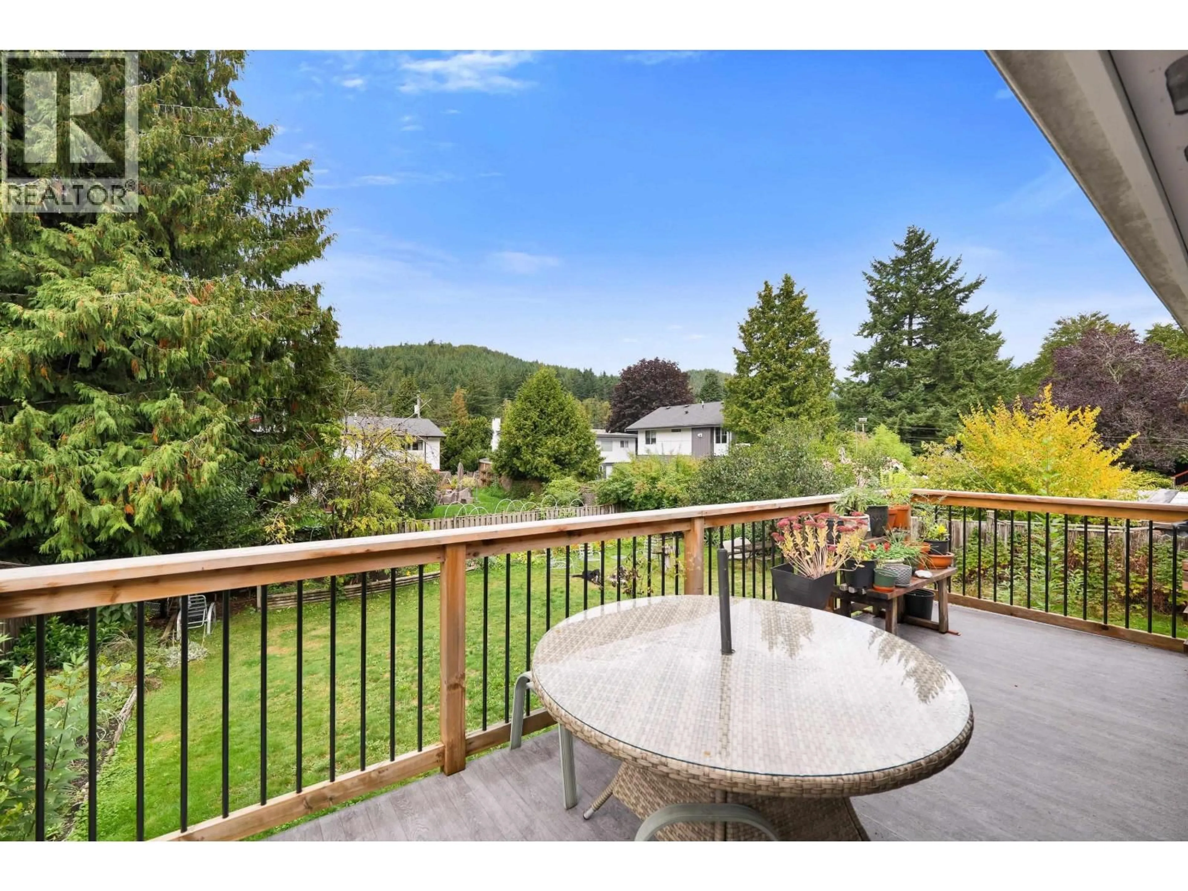 Patio, water/lake/river/ocean view for 38159 HEMLOCK AVENUE, Squamish British Columbia V8B0X6