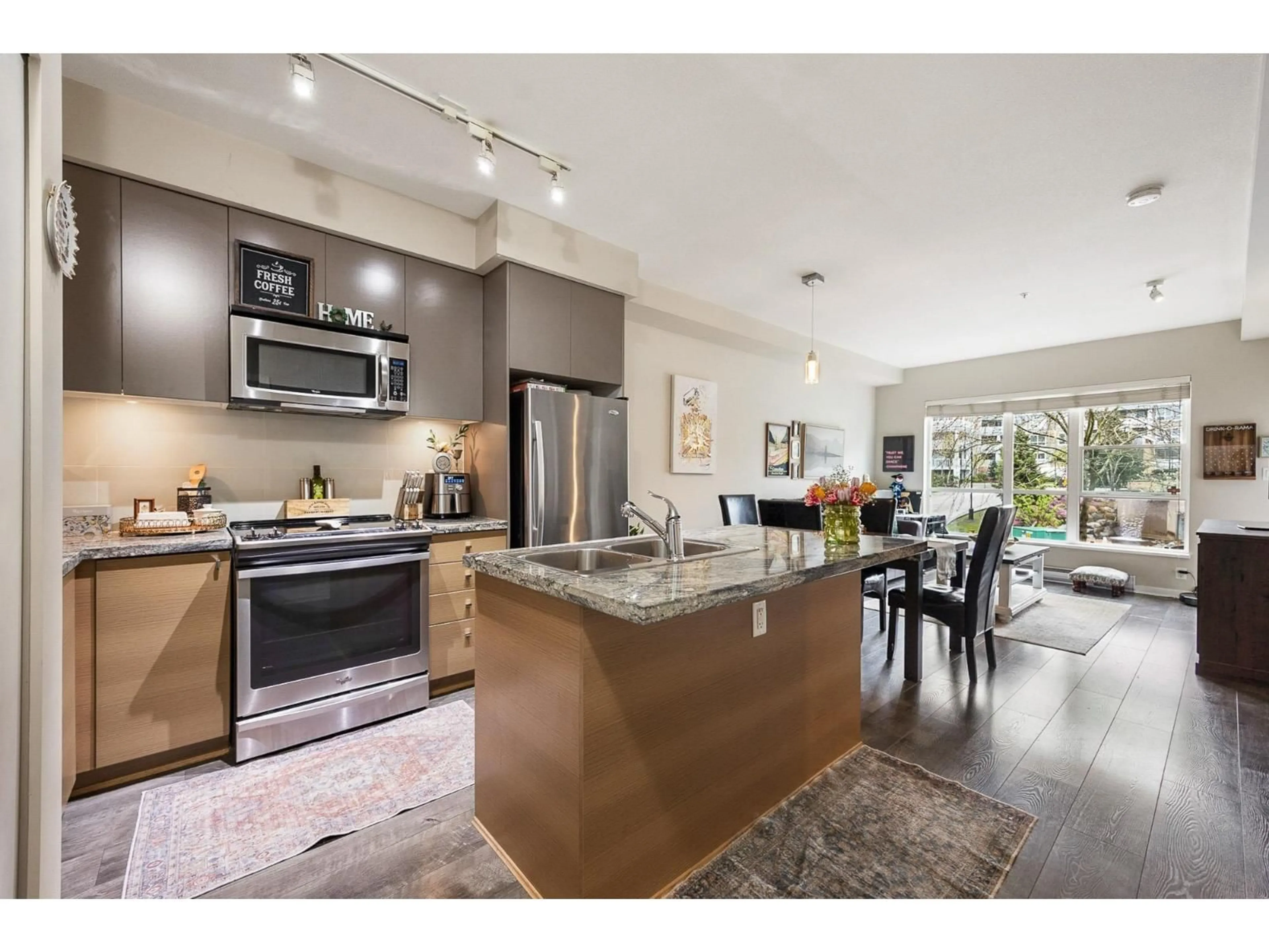 Open concept kitchen, unknown for 206 - 6430 194, Surrey British Columbia V4N6J7