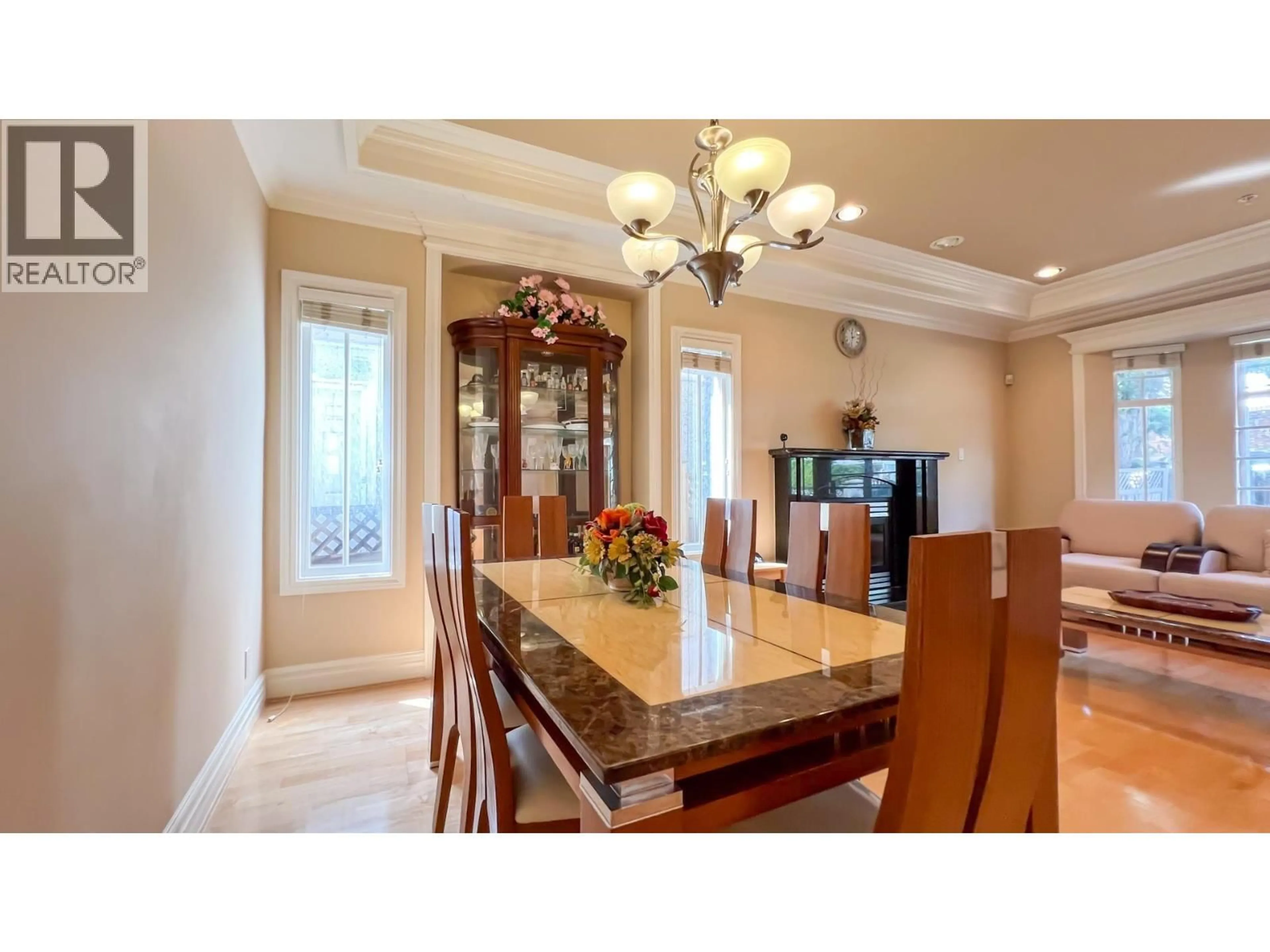 Dining room, ceramic/tile floor for 260 63RD AVENUE, Vancouver British Columbia V5X2H8
