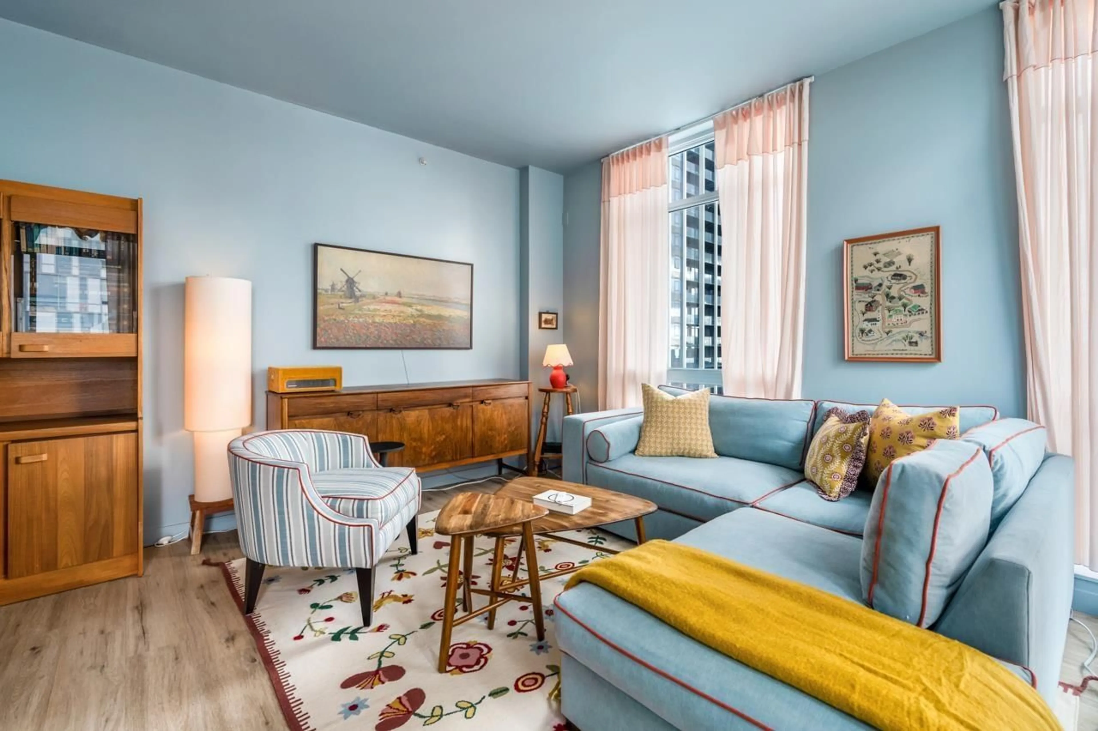 Living room with furniture, unknown for 2204 - 13399 104, Surrey British Columbia V3T0C9