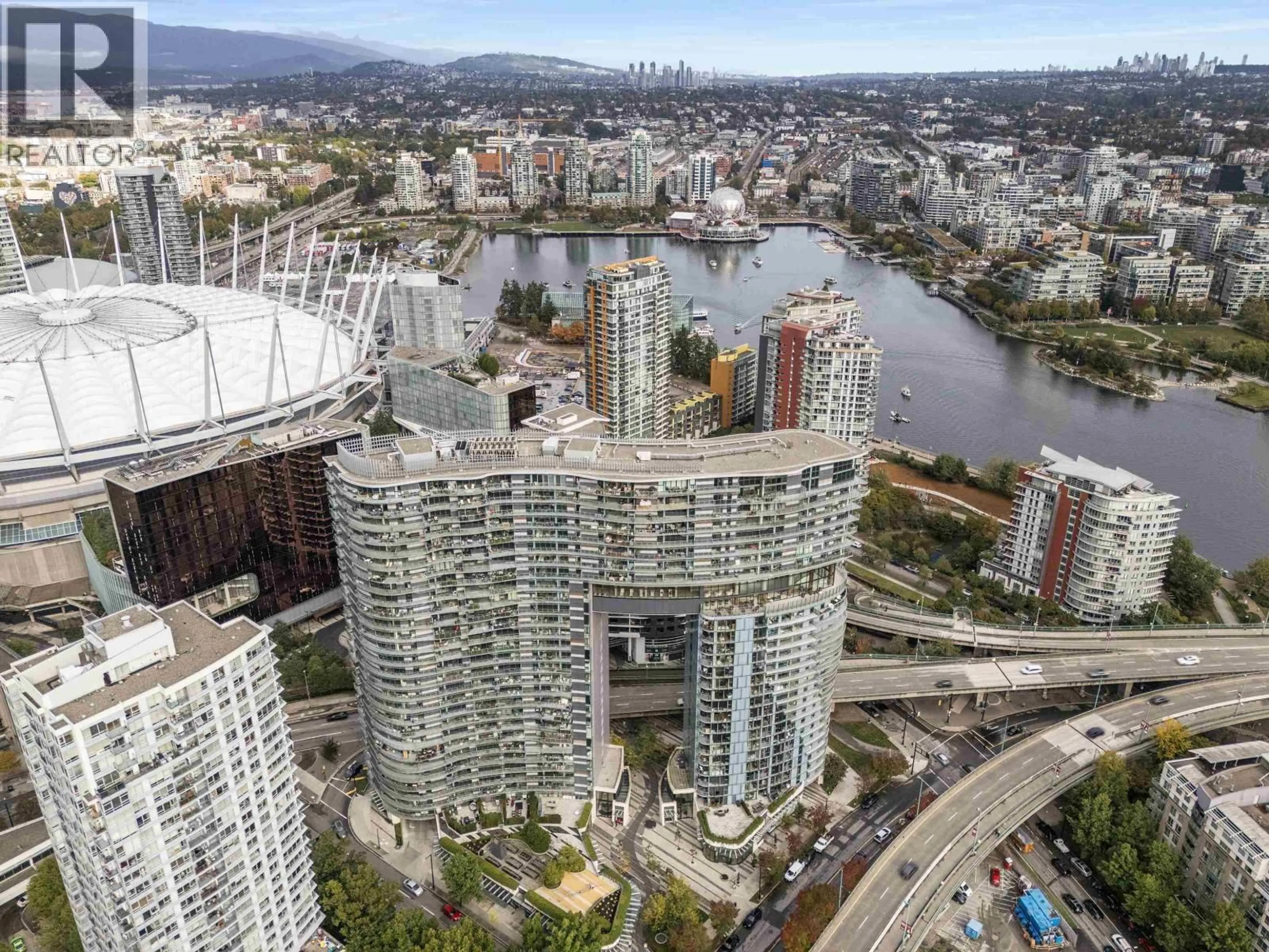 A pic from outside/outdoor area/front of a property/back of a property/a pic from drone, city buildings view from balcony for 2612 - 89 NELSON STREET, Vancouver British Columbia V6Z0E7