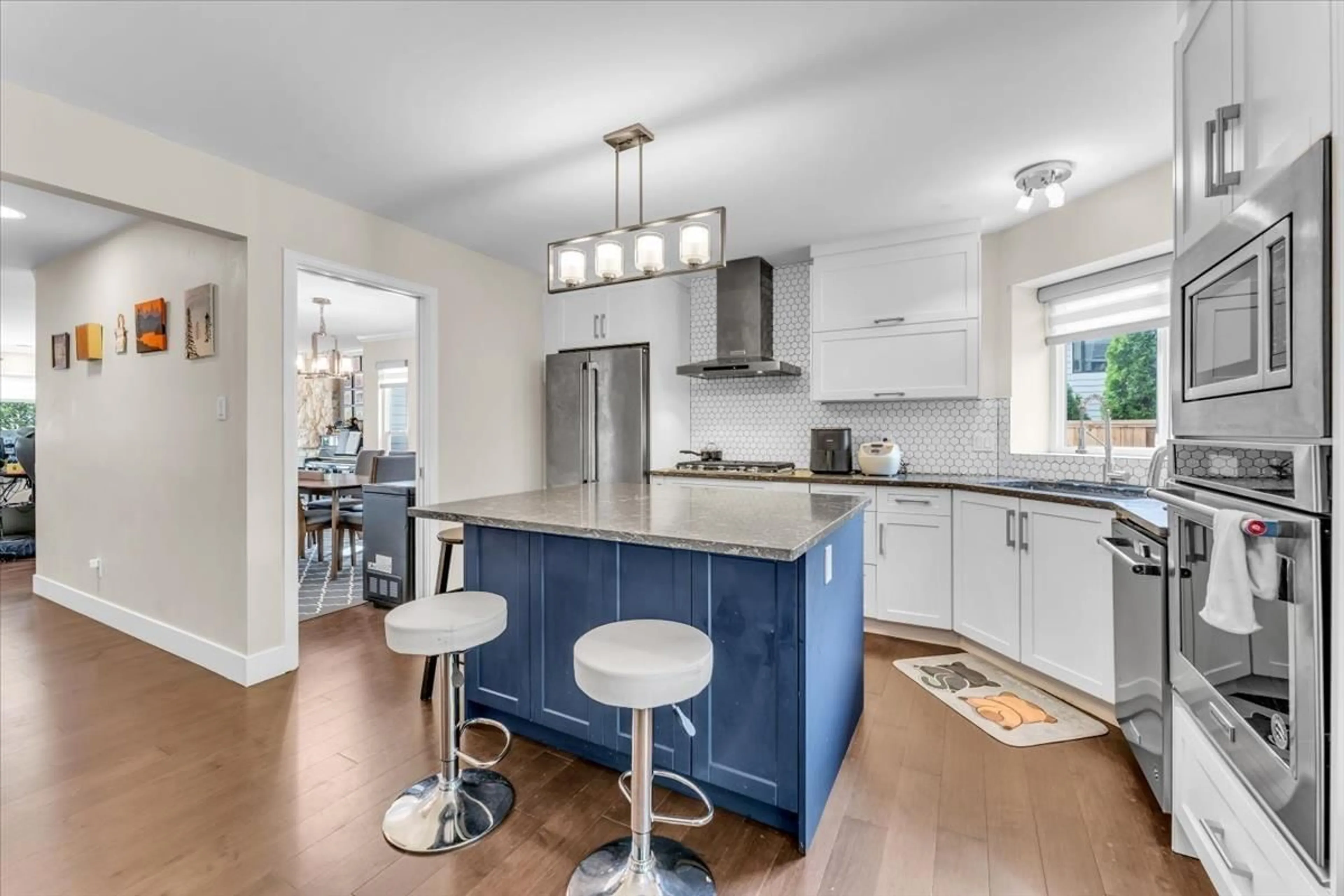 Open concept kitchen, unknown for 7827 167A, Surrey British Columbia V3S6V2