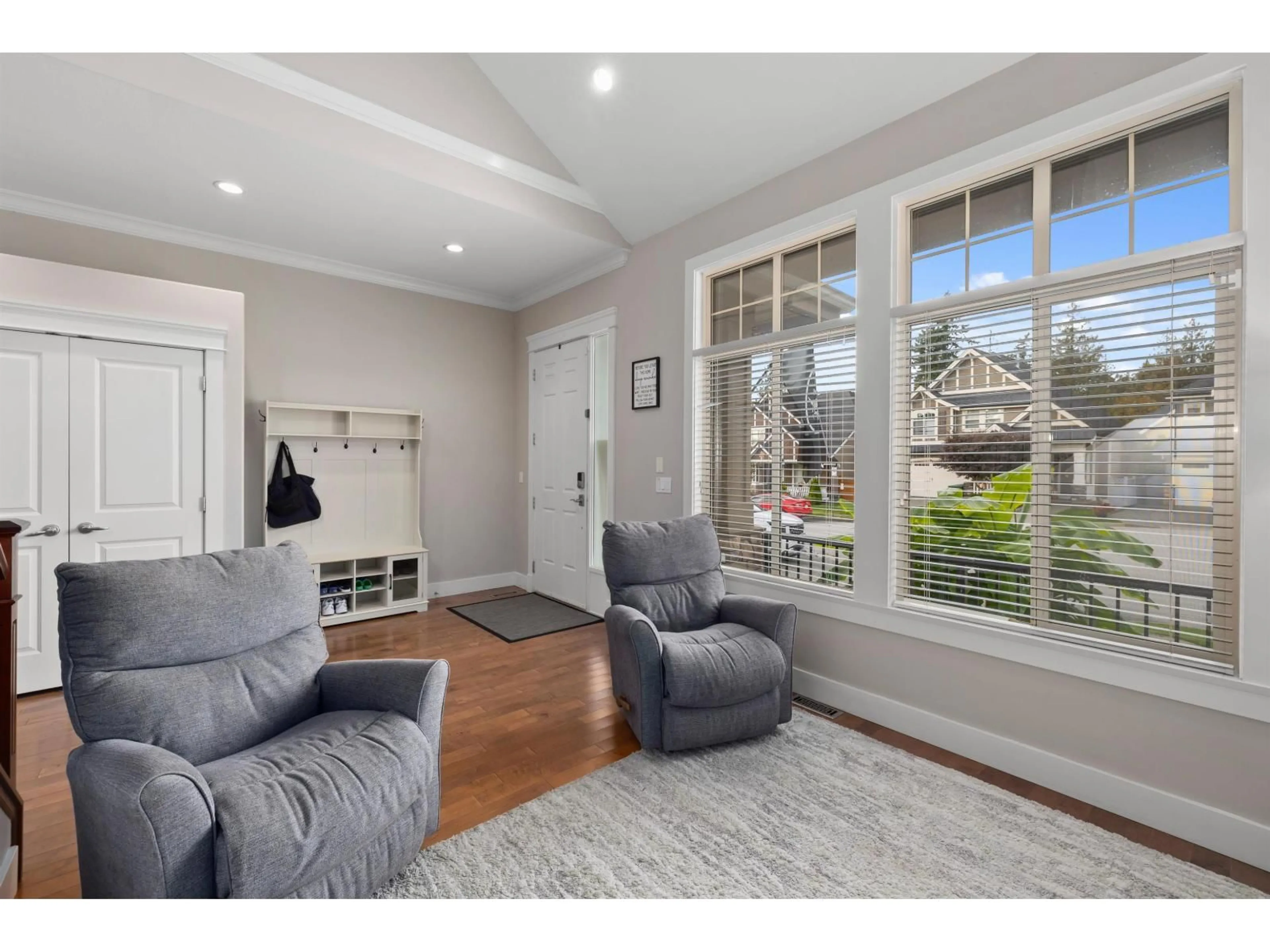 Living room with furniture, unknown for 5972 163B, Surrey British Columbia V3S1Y2