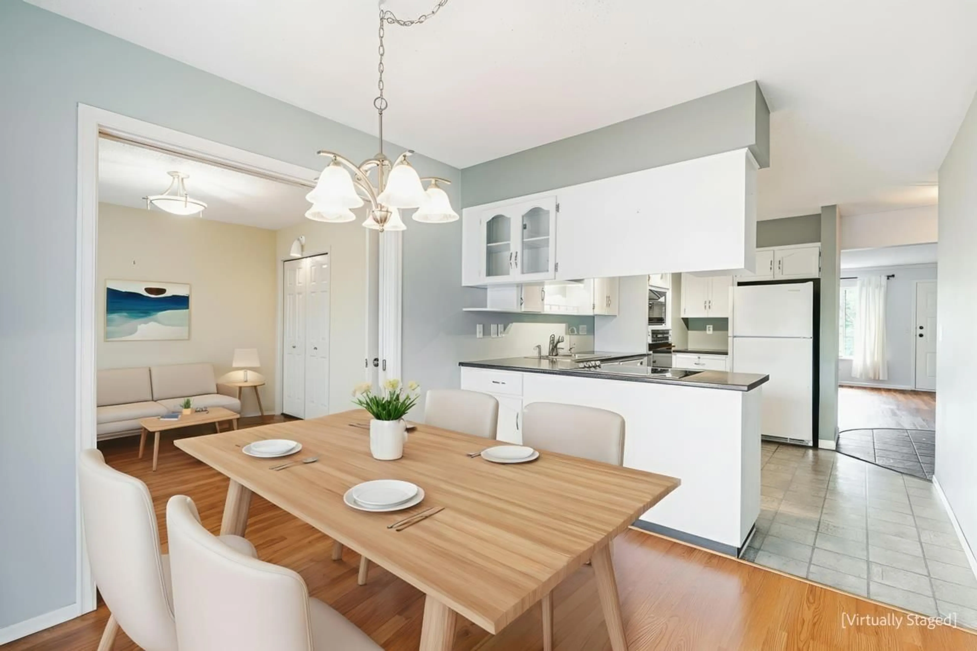 Open concept kitchen, wood/laminate floor for 41 - 32959 GEORGE FERGUSON, Abbotsford British Columbia V2S7W9