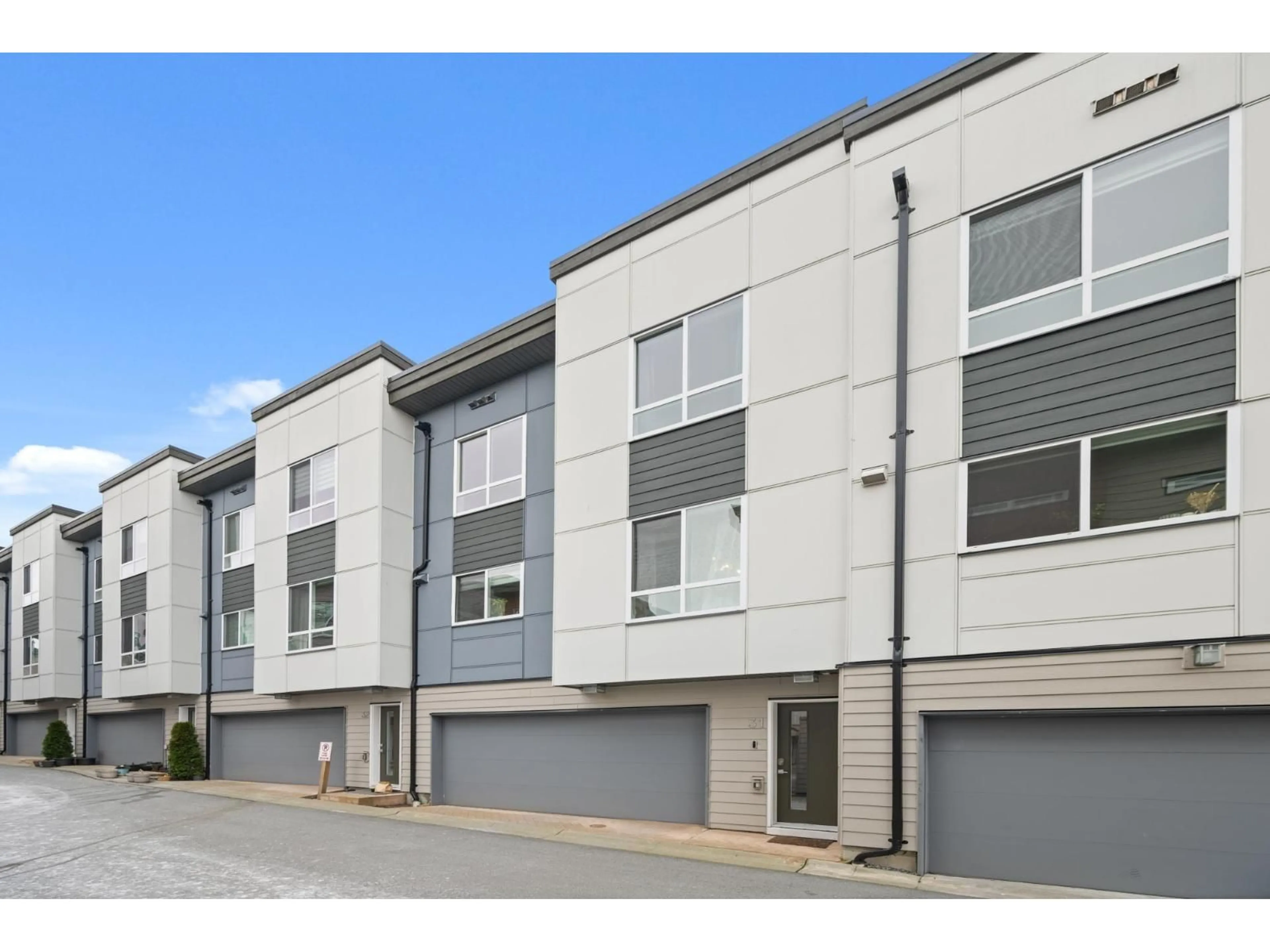 A pic from outside/outdoor area/front of a property/back of a property/a pic from drone, street for 31 - 1670 160, Surrey British Columbia V4A0C6