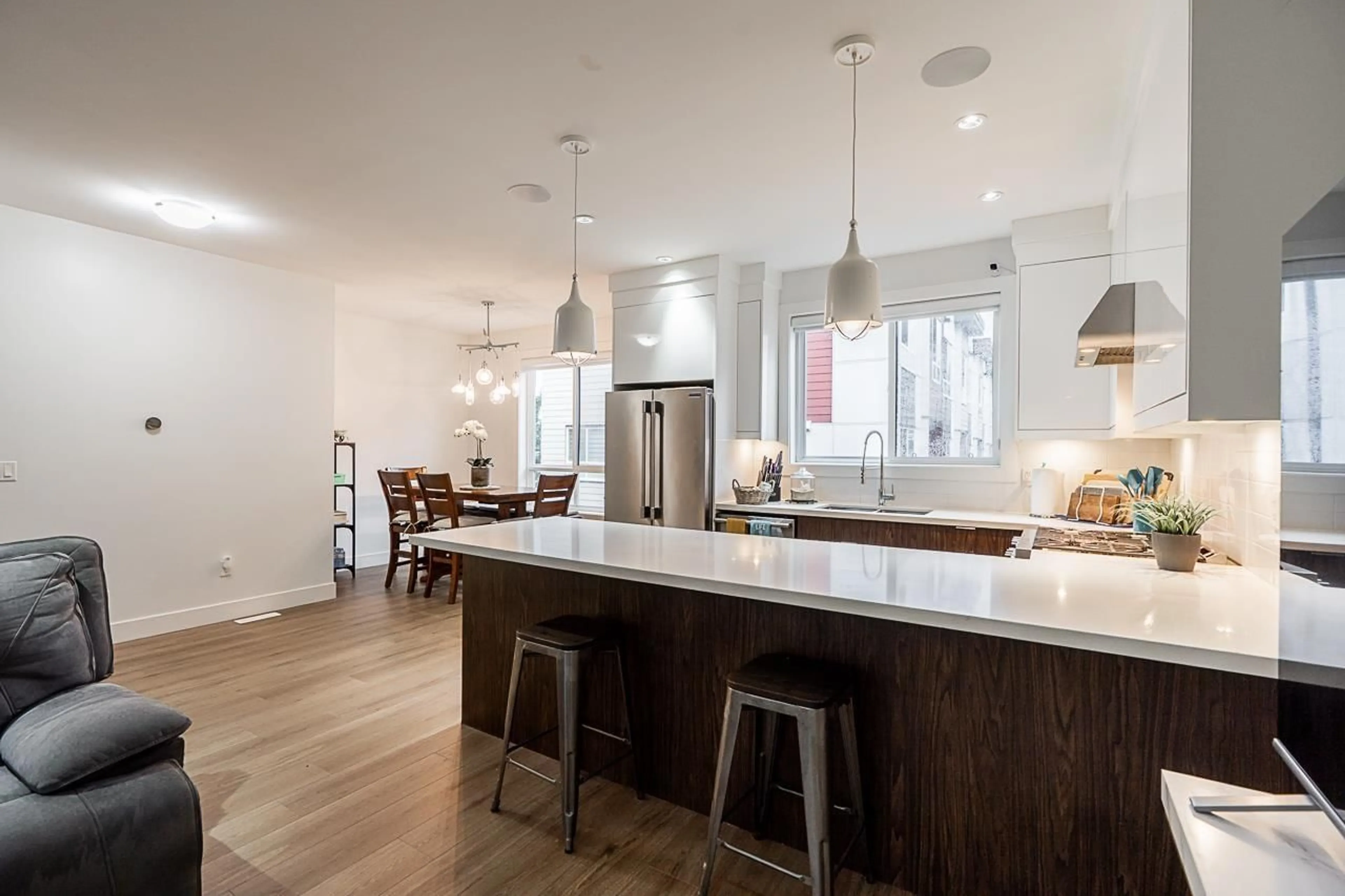 Open concept kitchen, unknown for 31 - 1670 160, Surrey British Columbia V4A0C6