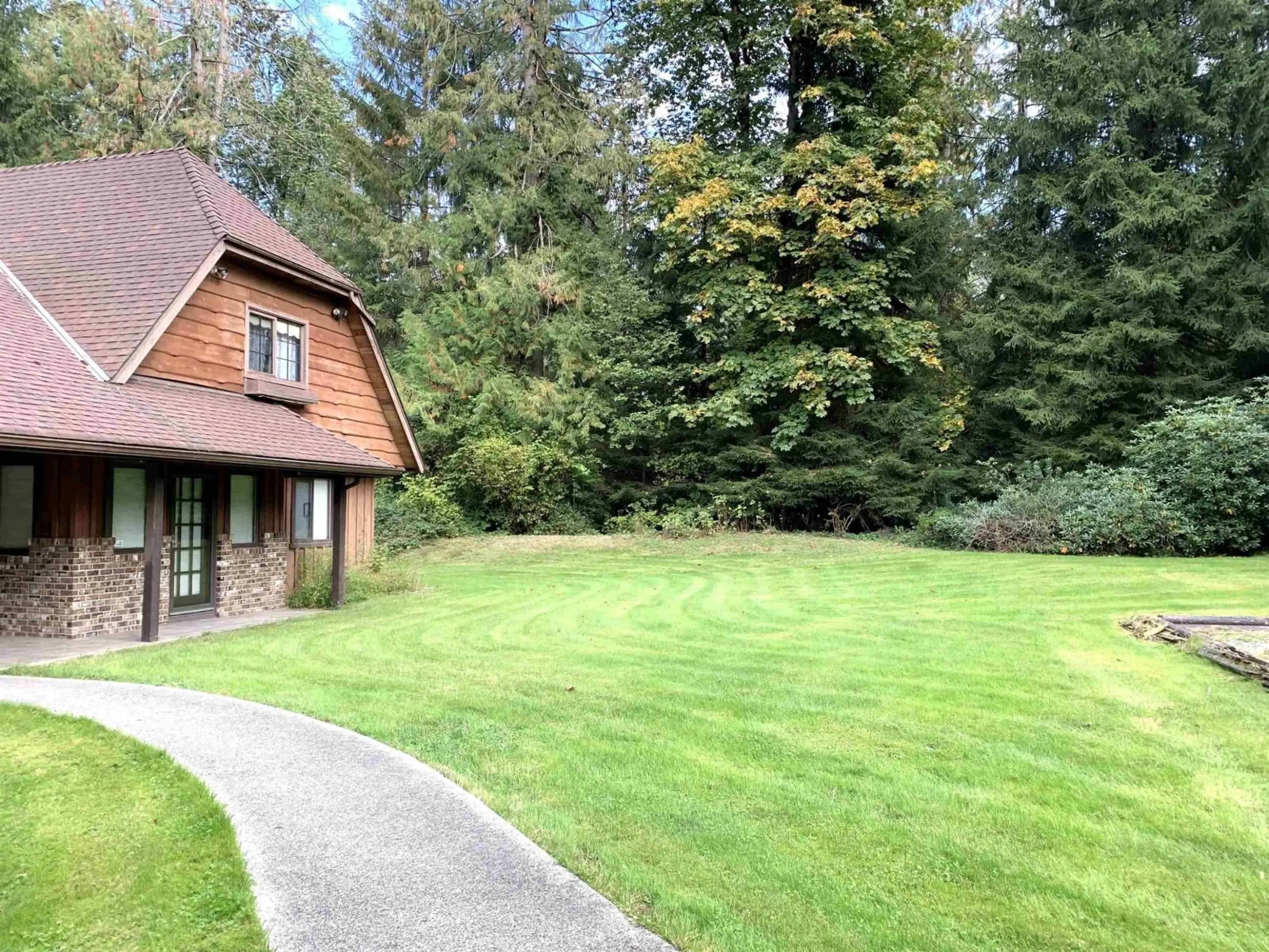 A pic from outside/outdoor area/front of a property/back of a property/a pic from drone, forest/trees view for 29933 ANDERSON, Mission British Columbia V4S1H9
