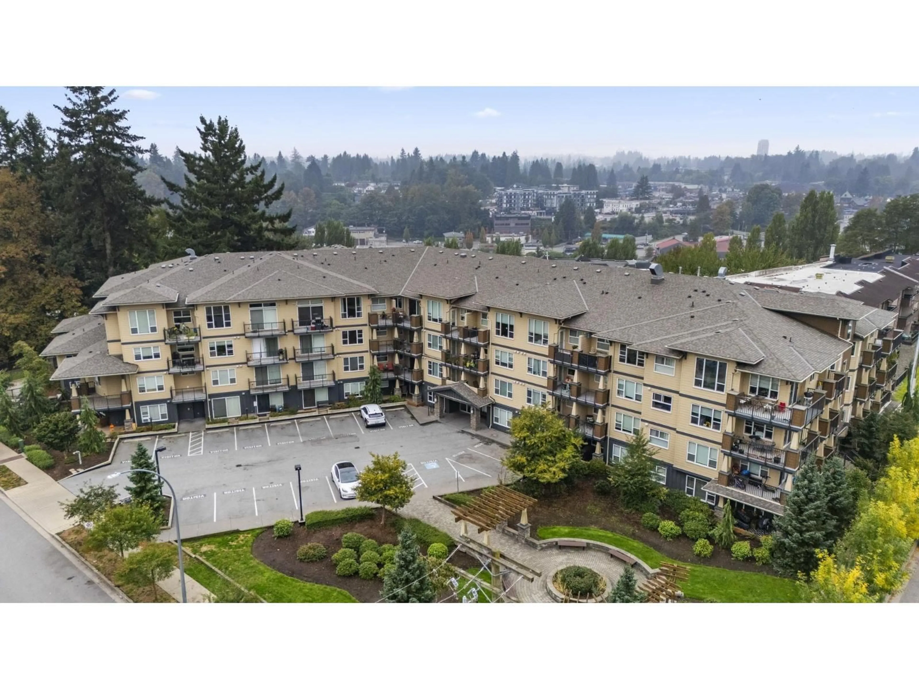 A pic from outside/outdoor area/front of a property/back of a property/a pic from drone, mountain view for 311 - 2565 CAMPBELL, Abbotsford British Columbia V2S0E3