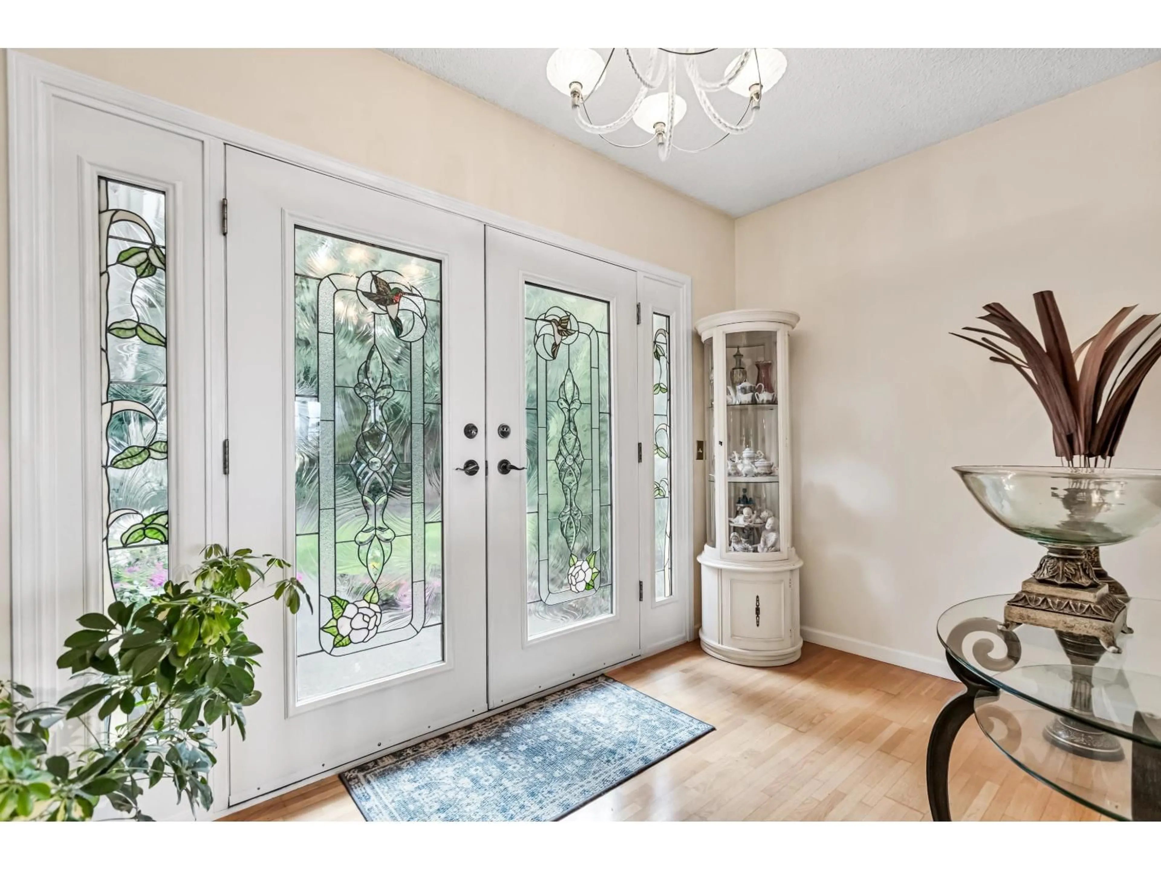 Indoor entryway for 10276 173, Surrey British Columbia V4N4H8
