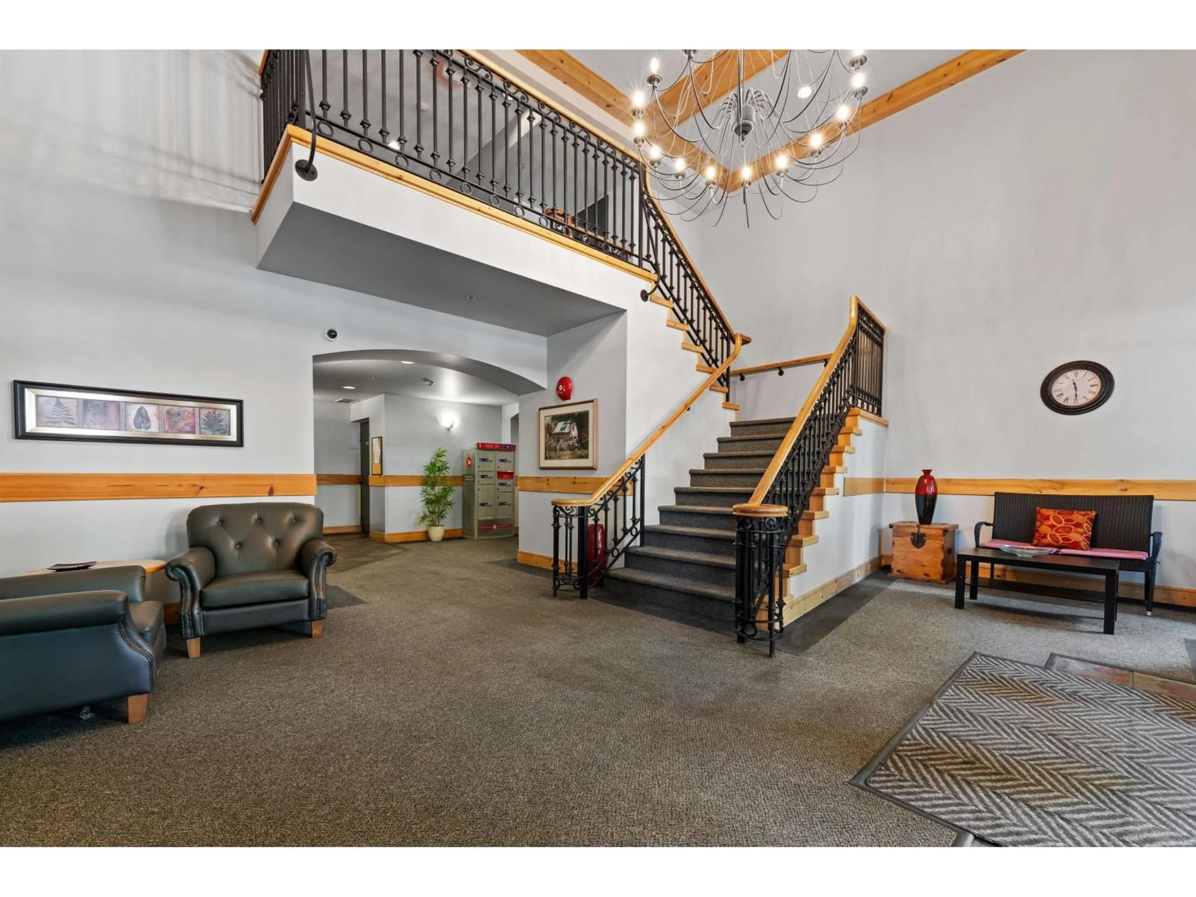 Indoor foyer for 326 - 19750 64, Langley British Columbia V2Y2T1