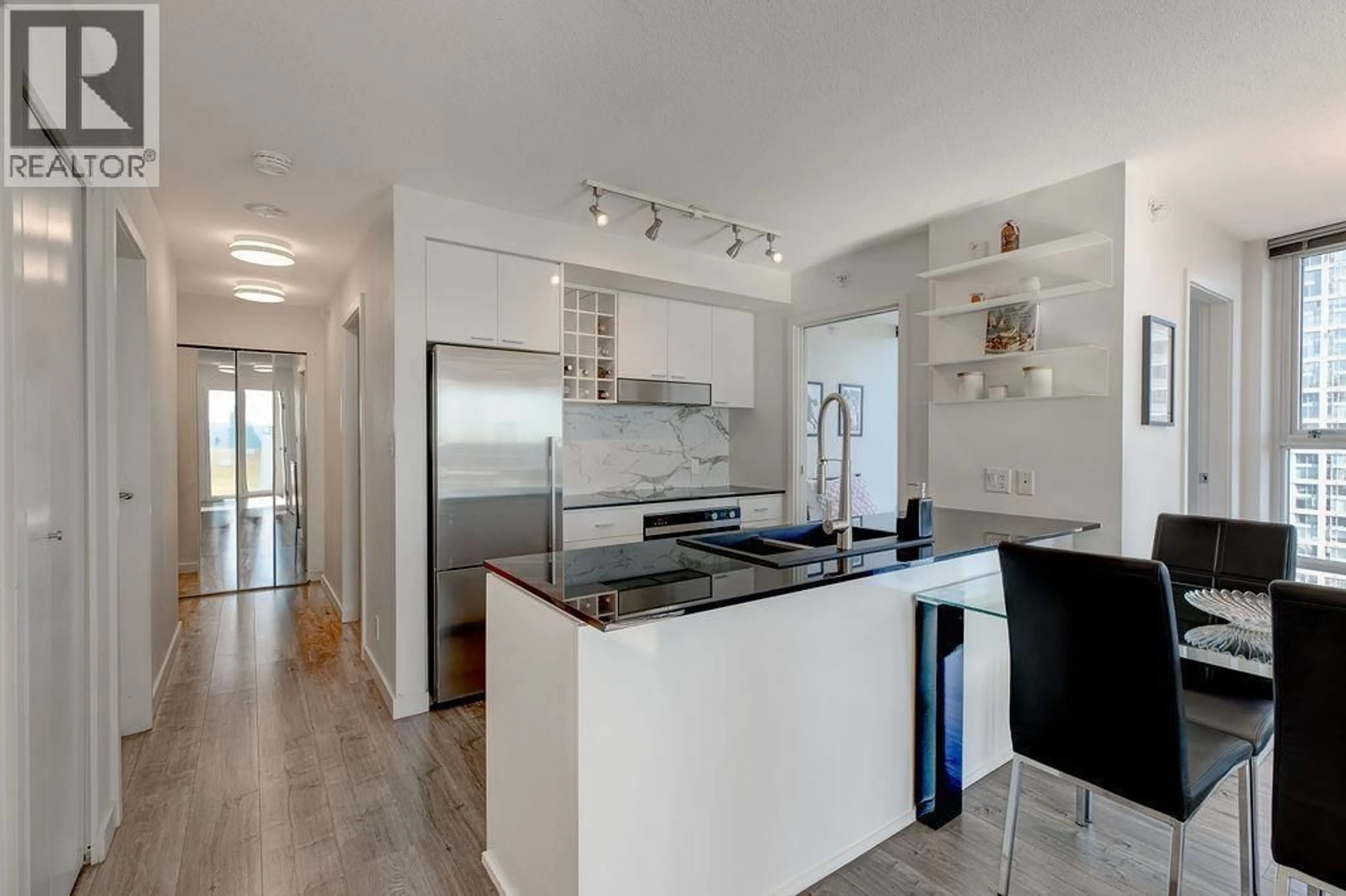 Open concept kitchen, unknown for 1508 - 602 CITADEL PARADE, Vancouver British Columbia V6B1X2