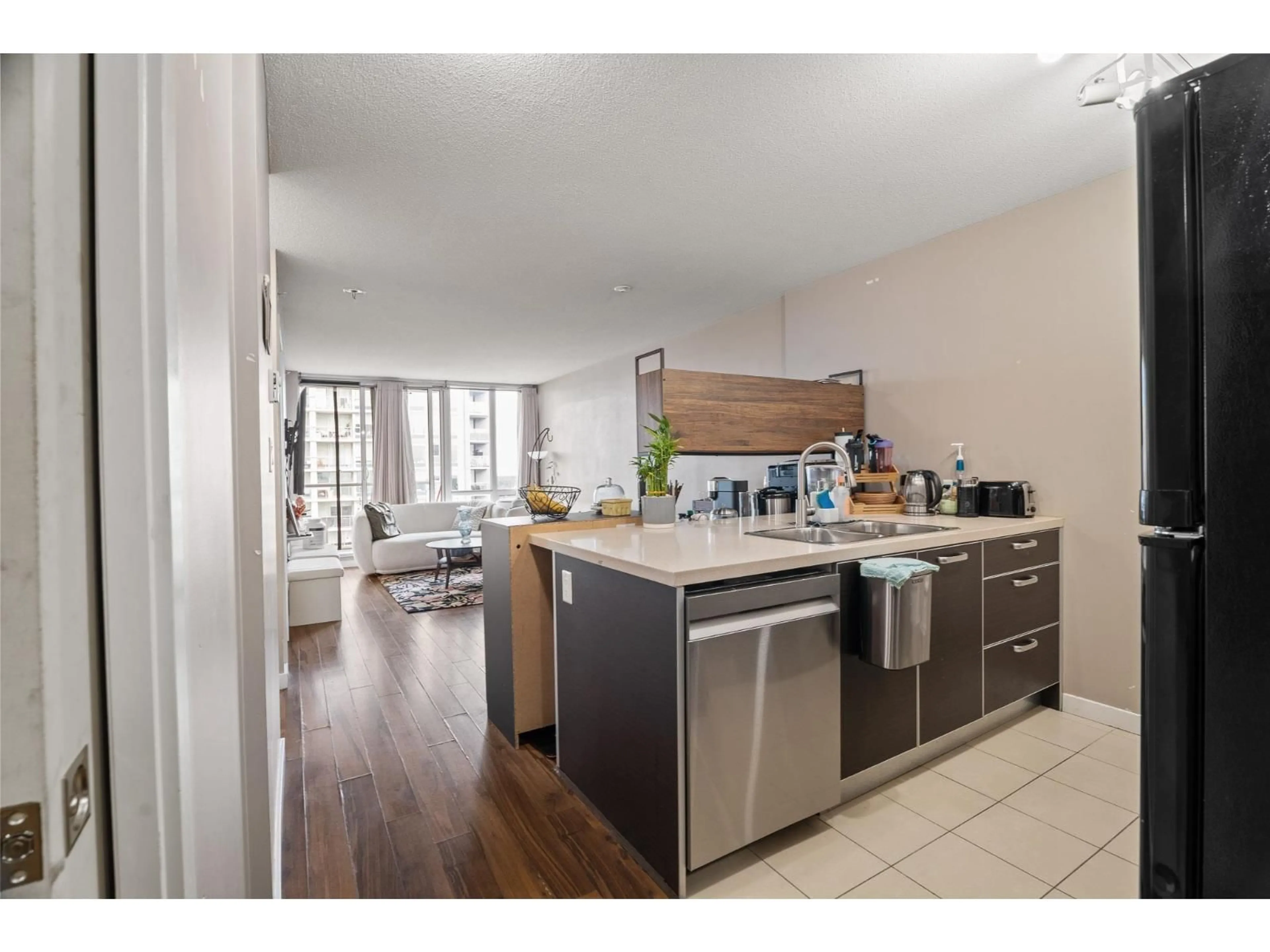 Unknown for 3008 - 13688 100, Surrey British Columbia V3T0G5