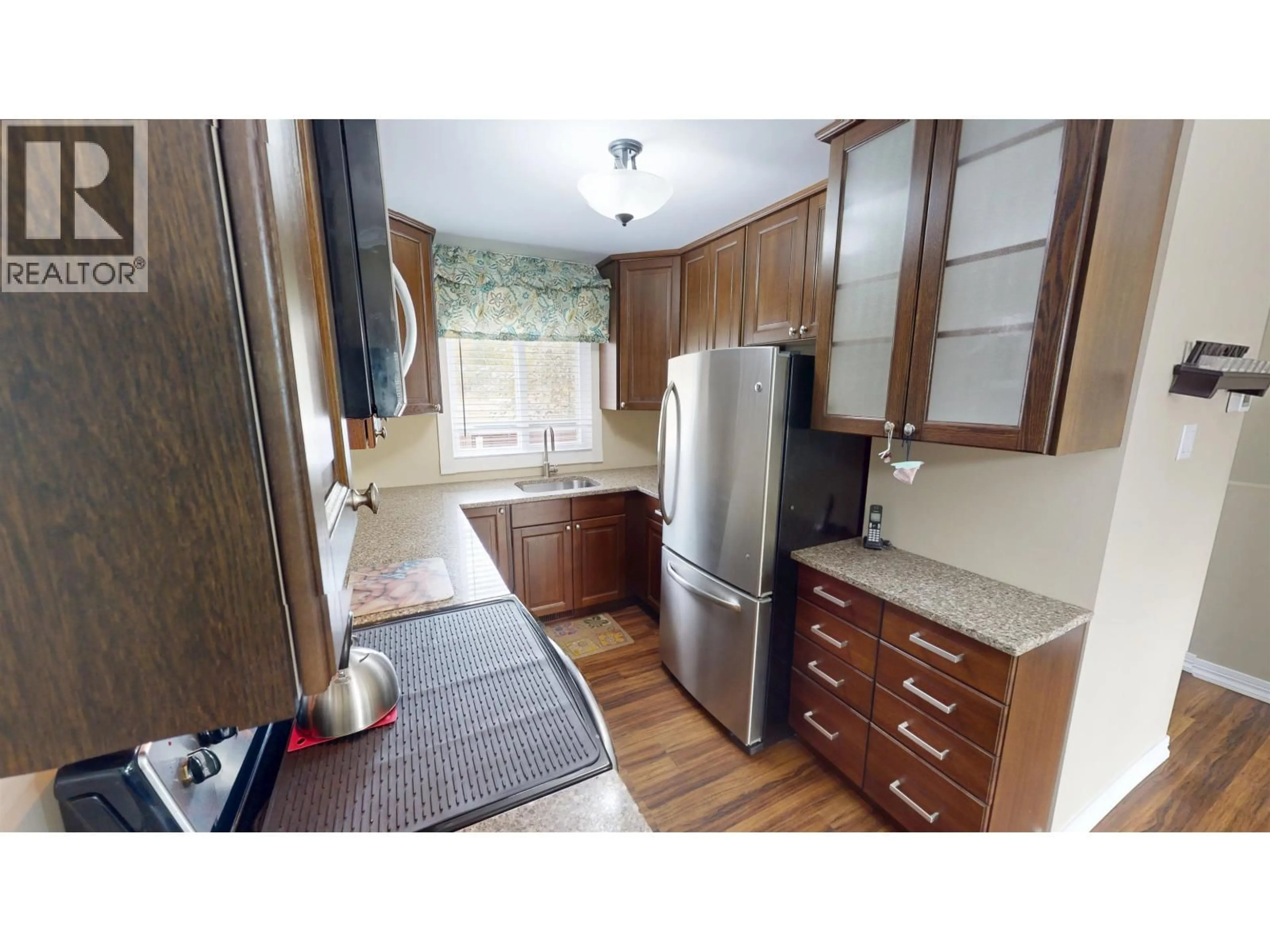 Standard kitchen, wood/laminate floor for 4 - 175 BOWRON AVENUE, Quesnel British Columbia V2J5T3