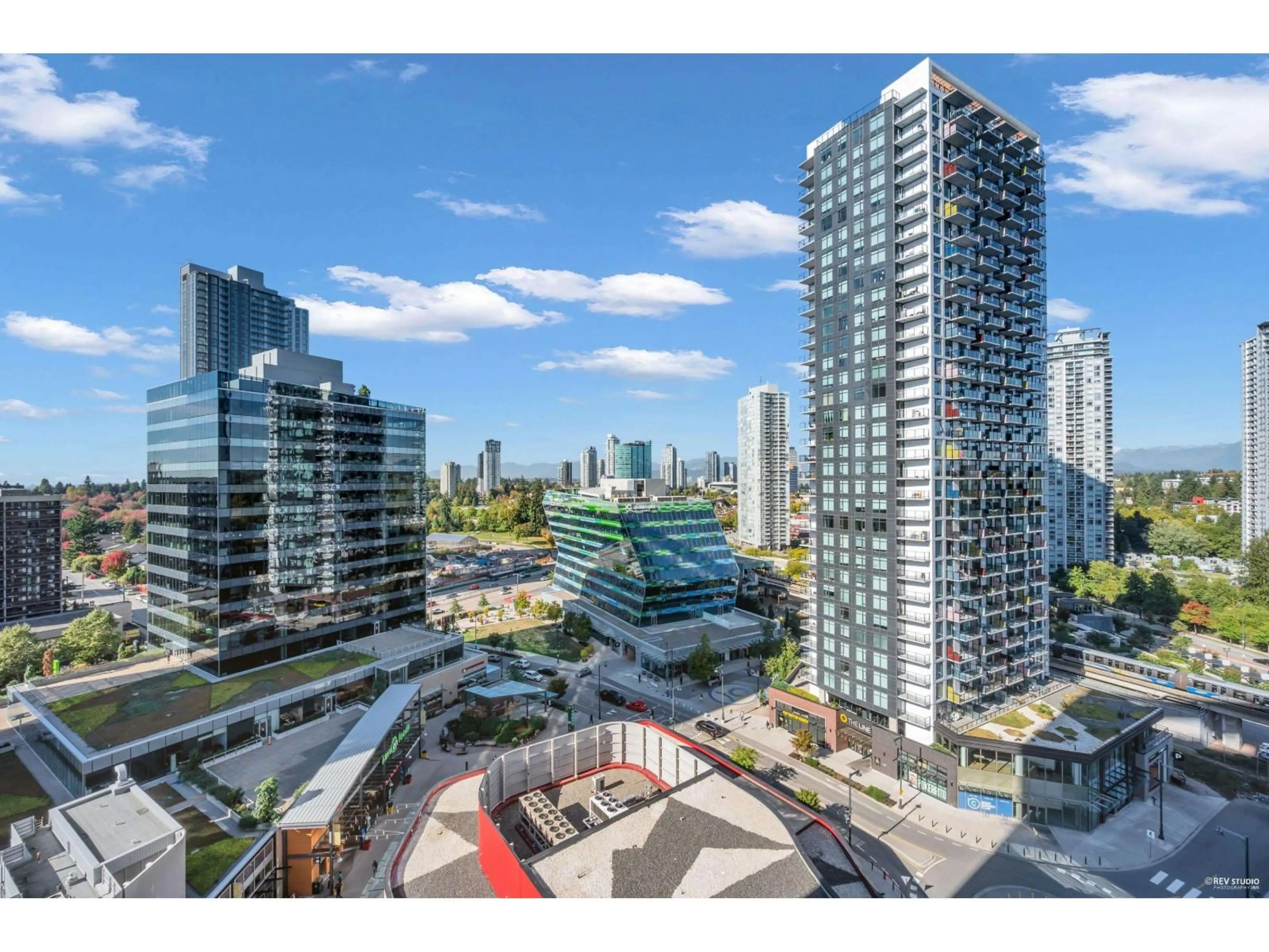 A pic from outside/outdoor area/front of a property/back of a property/a pic from drone, city buildings view from balcony for 1508 - 13655 FRASER, Surrey British Columbia V3T0P8
