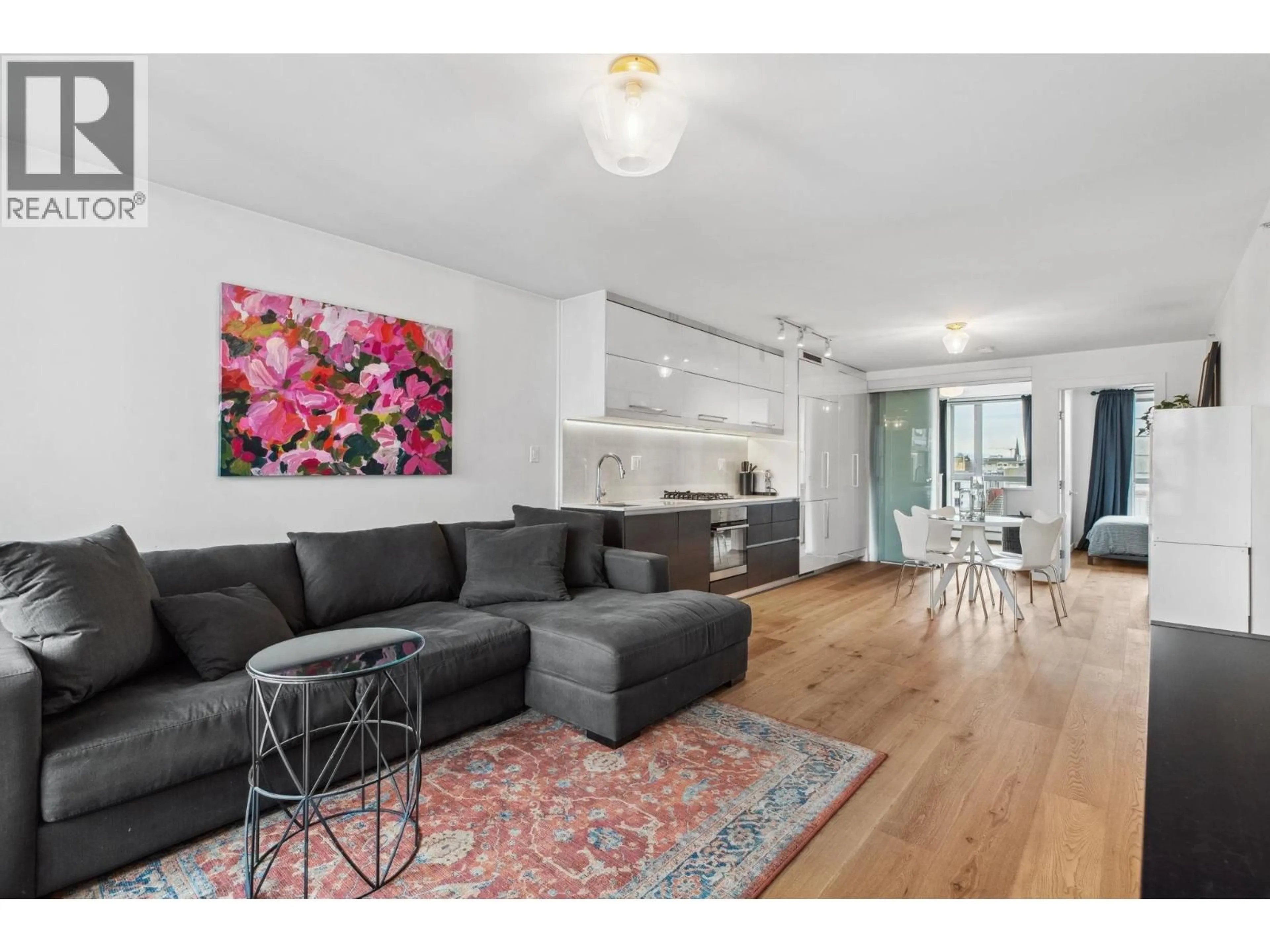 Living room with furniture, wood/laminate floor for 808 - 189 KEEFER STREET, Vancouver British Columbia V6A0C8