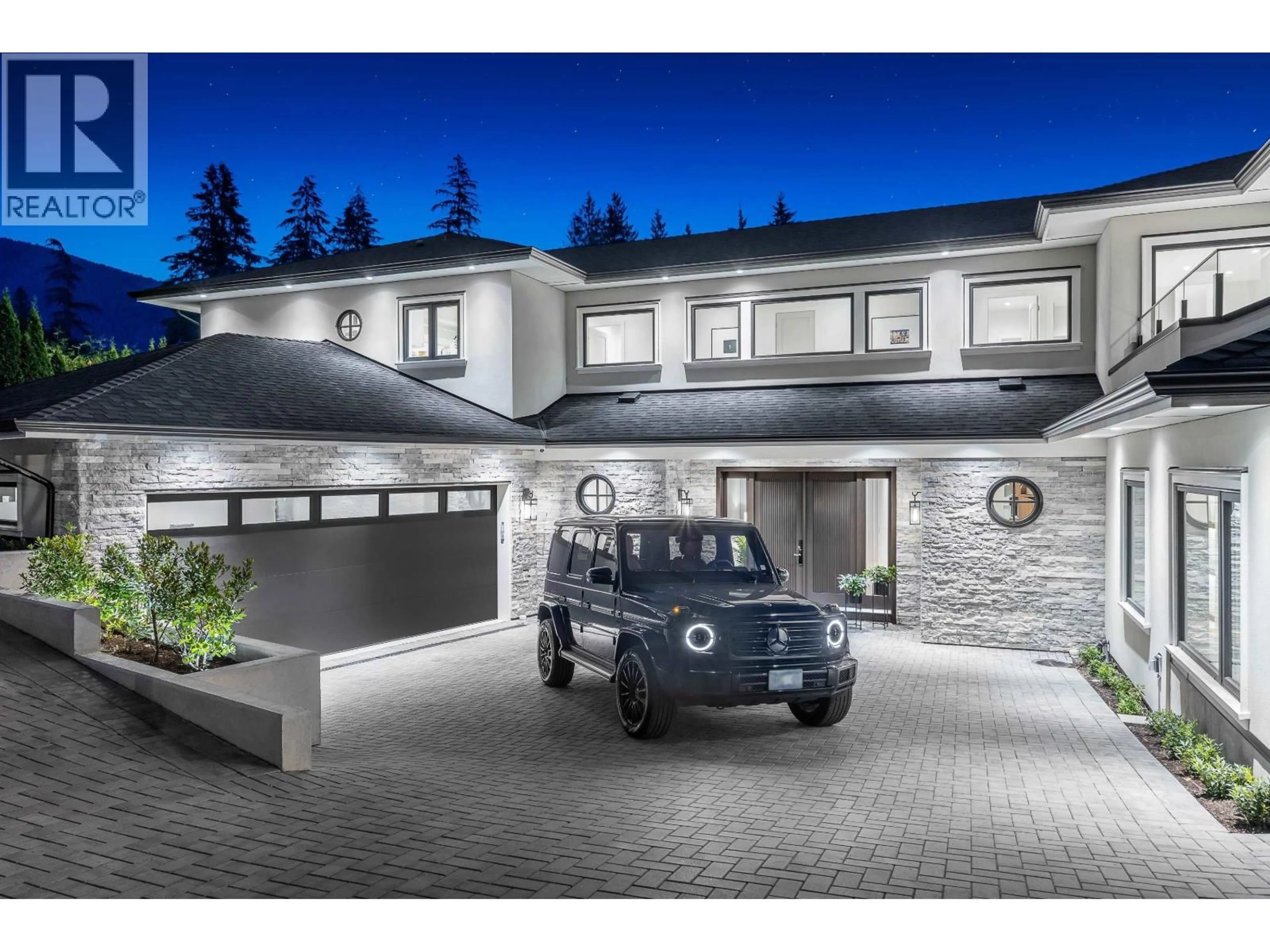 Indoor garage for 360 SOUTHBOROUGH DRIVE, West Vancouver British Columbia V7S1M1
