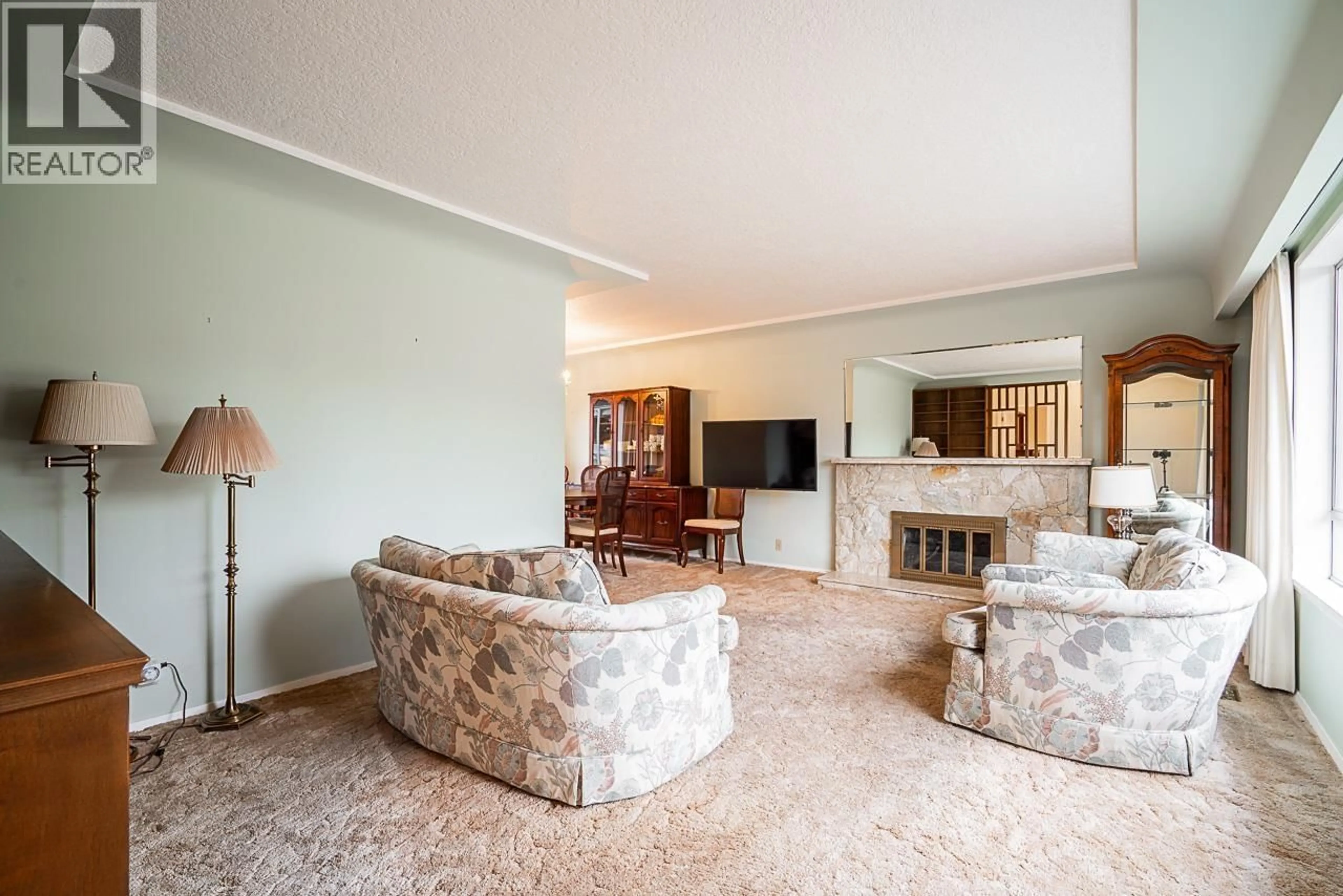 Living room with furniture, unknown for 6779 ELWELL STREET, Burnaby British Columbia V5E1K2