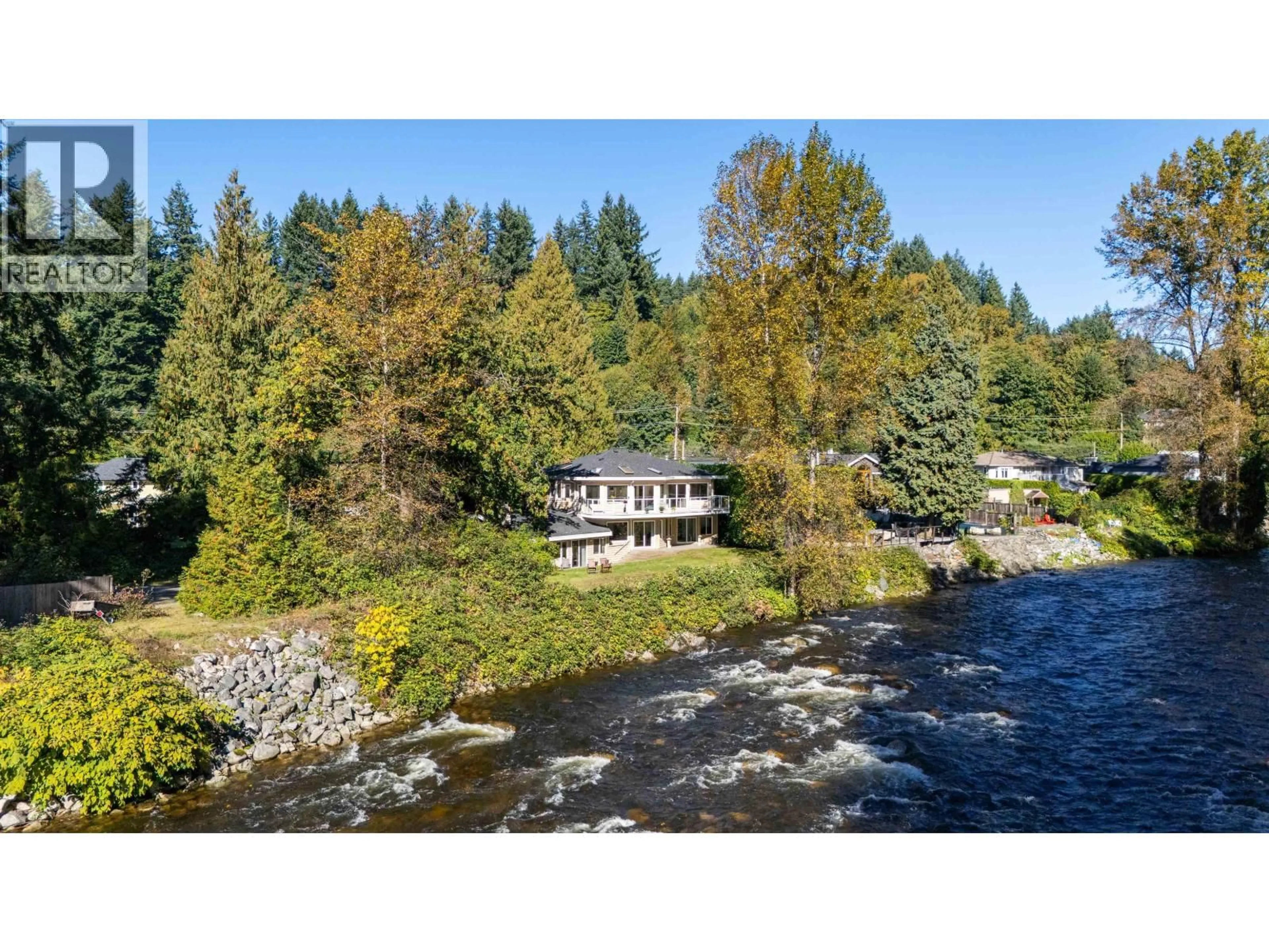 A pic from outside/outdoor area/front of a property/back of a property/a pic from drone, water/lake/river/ocean view for 682 SEYMOUR BOULEVARD, North Vancouver British Columbia V7J2J6