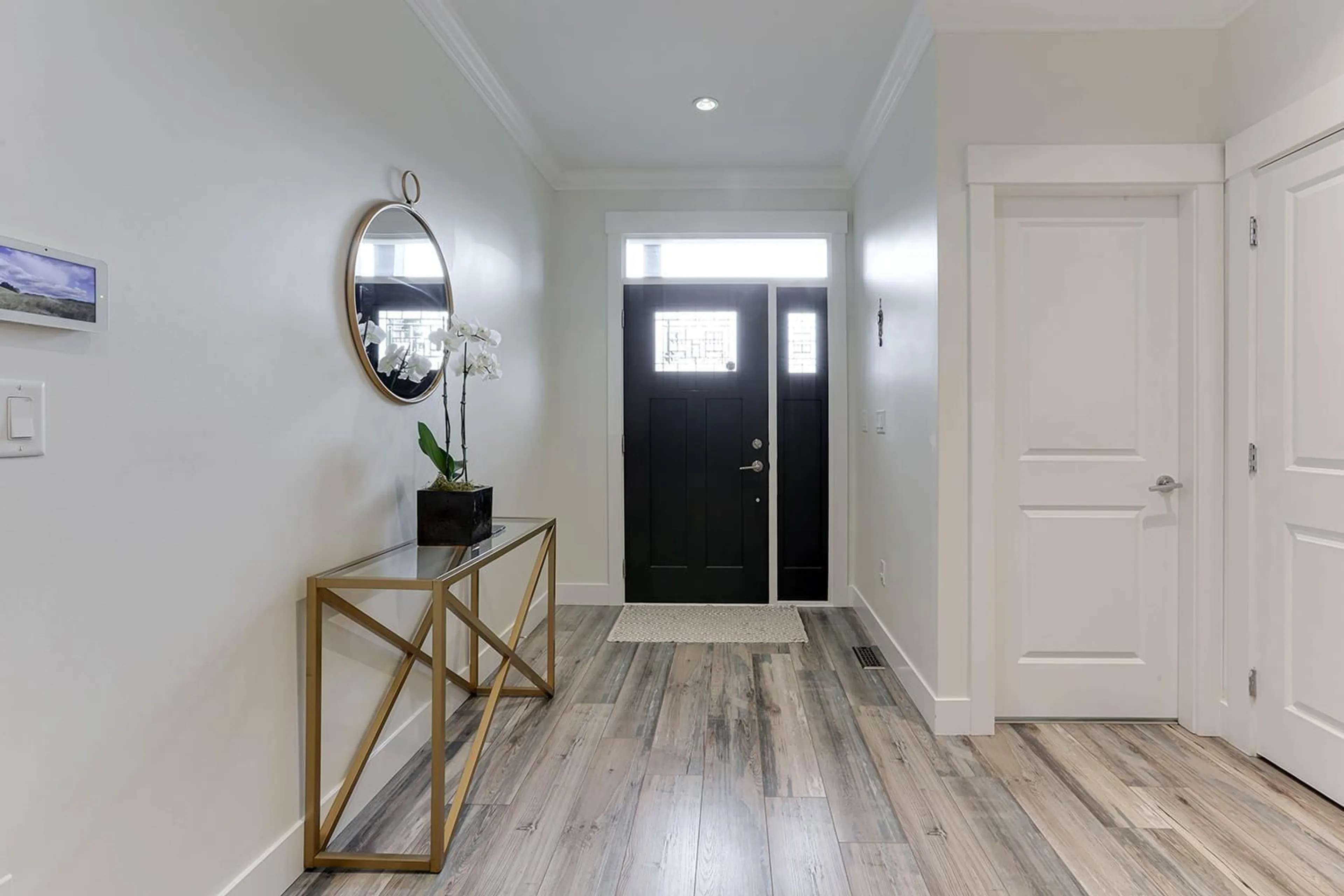 Indoor entryway for 20972 80B, Langley British Columbia V2Y0R2
