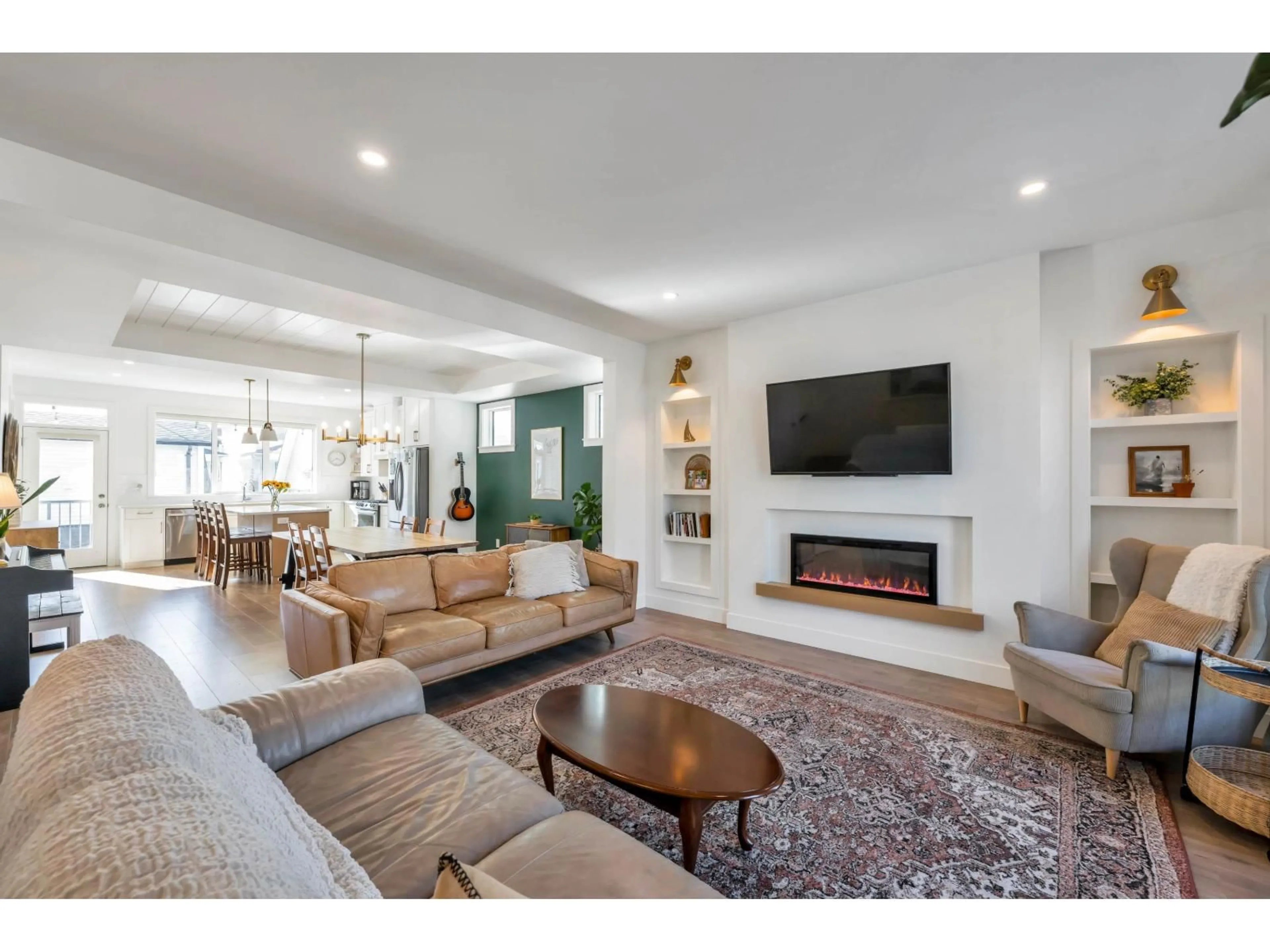 Living room with furniture, unknown for 7819 CEDARBROOK ROAD, Chilliwack British Columbia V2R6G7