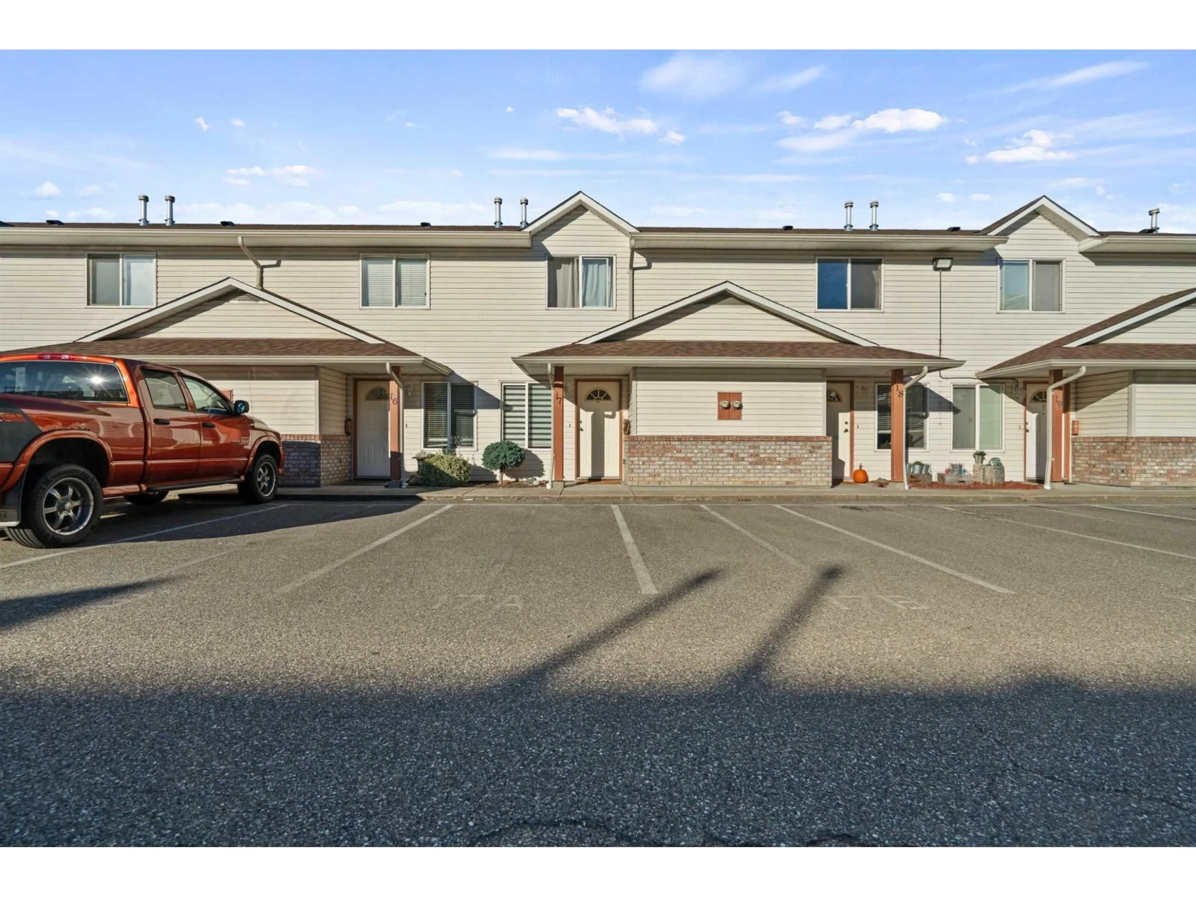 Unknown for 17 - 9206 CORBOULD STREET, Chilliwack British Columbia V2P4A5