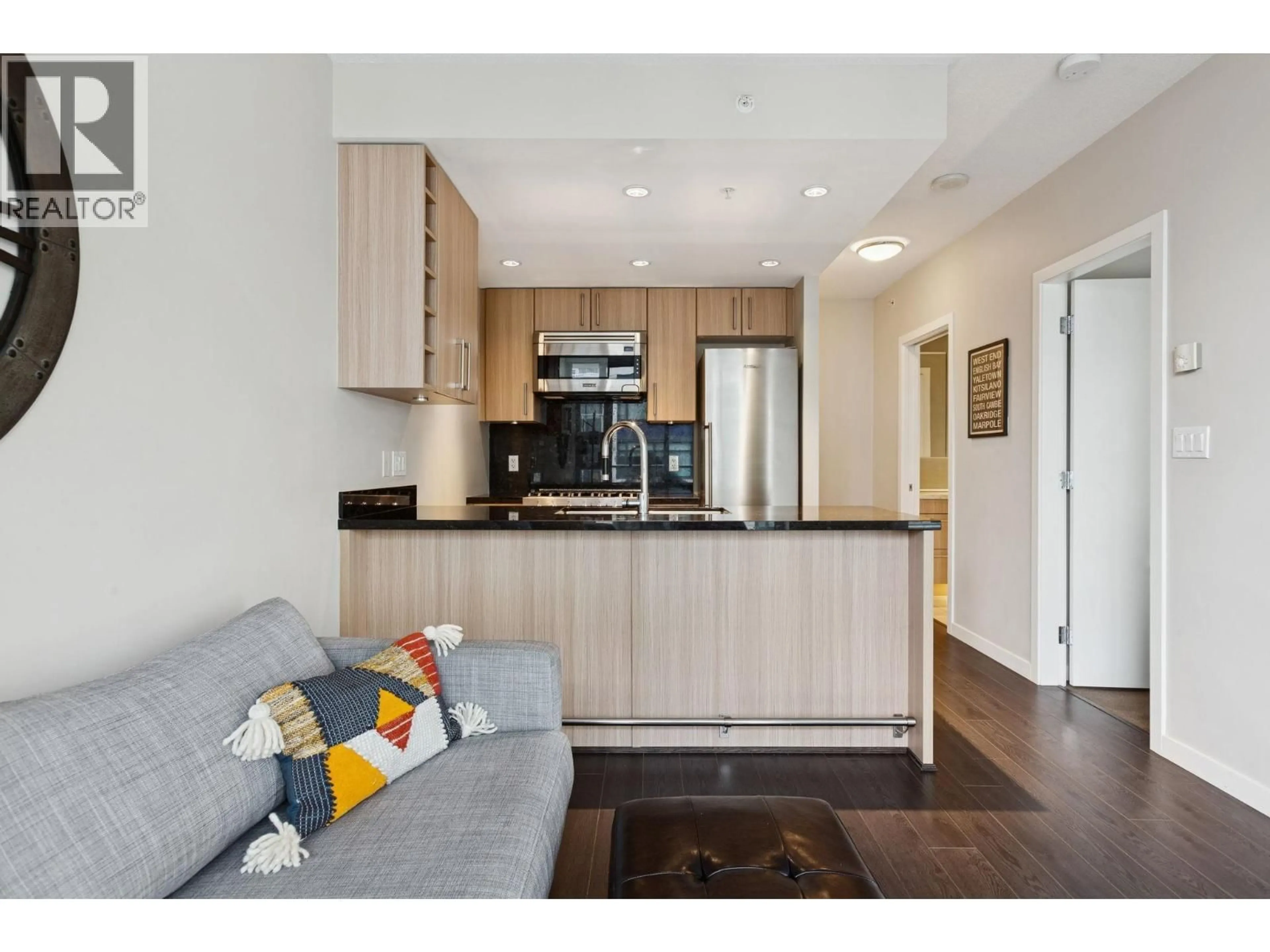 Open concept kitchen, wood/laminate floor for 1001 - 108 1ST AVENUE, Vancouver British Columbia V5Y0H4