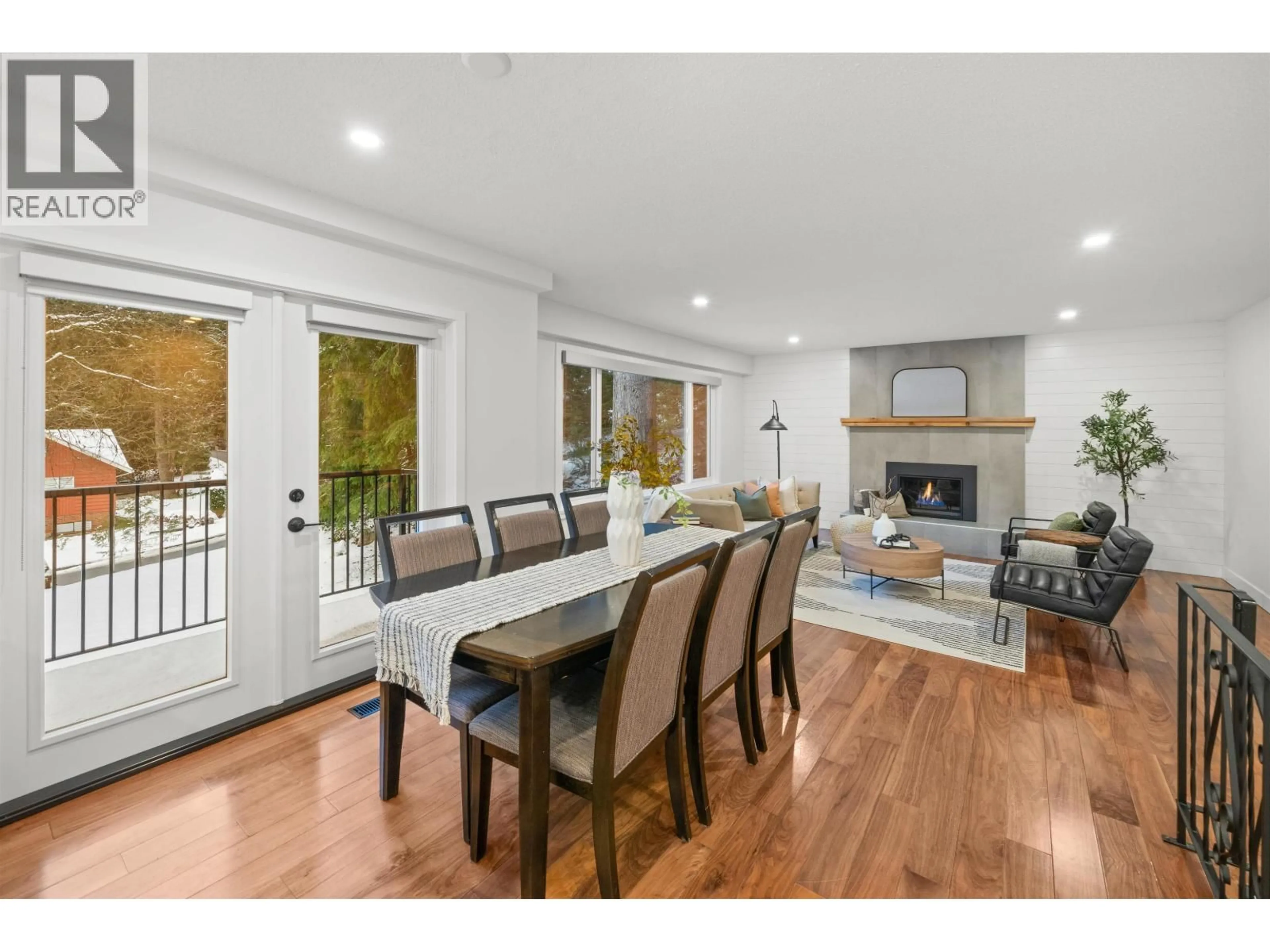 Unknown for 4593 CLIFFMONT ROAD, North Vancouver British Columbia V7G1J8