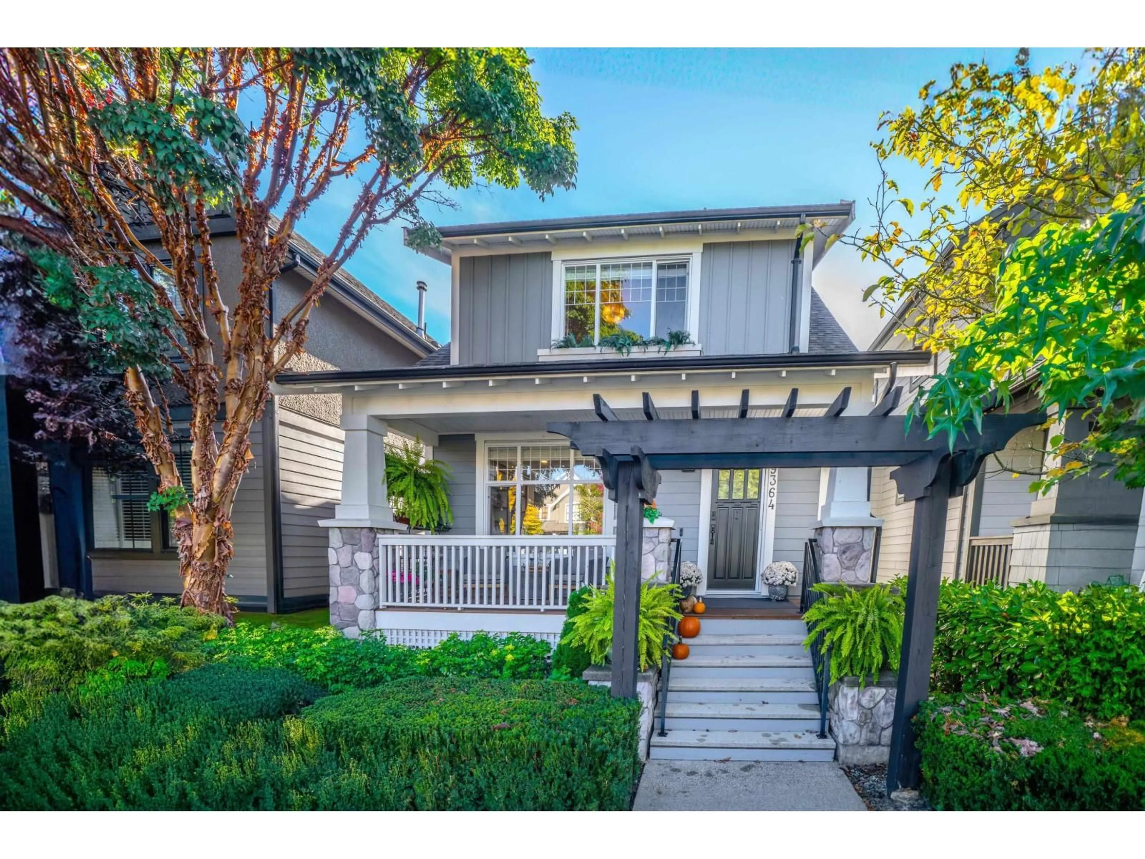 Home with vinyl exterior material, street for 9364 SINGH, Langley British Columbia V1M4G2