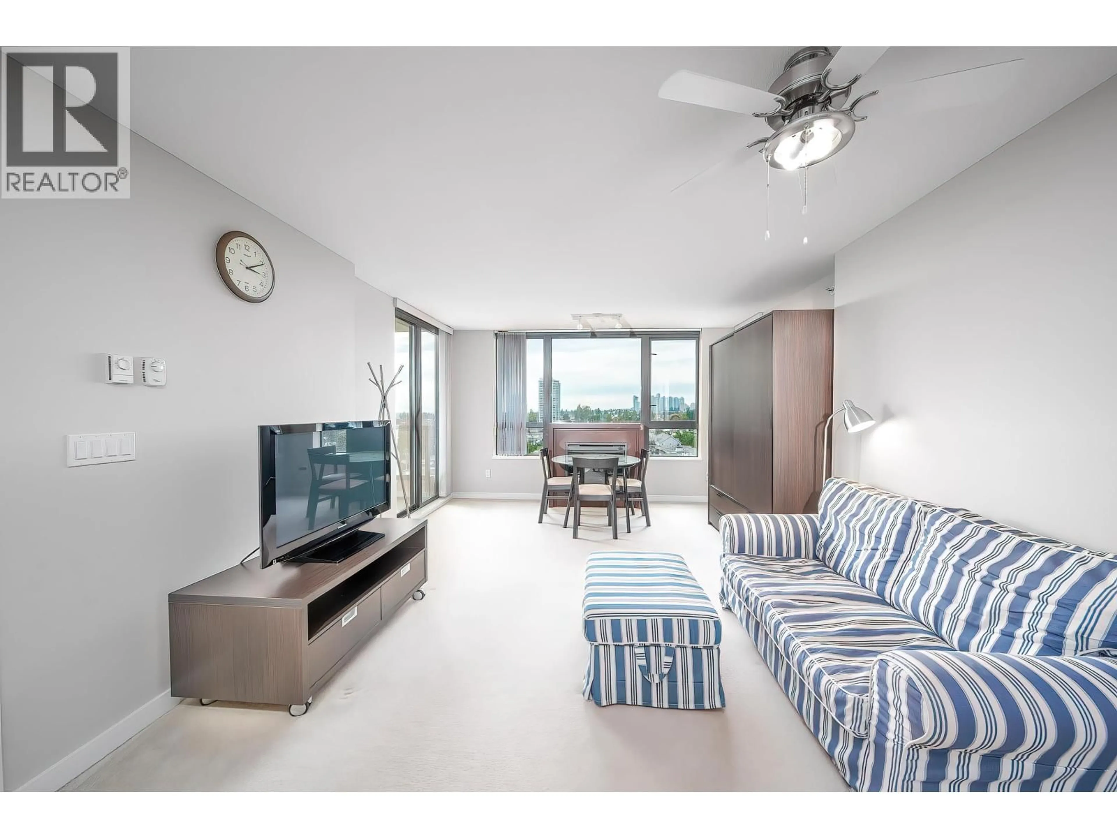 Living room with furniture, unknown for 1205 - 7088 SALISBURY AVENUE, Burnaby British Columbia V5E0A4