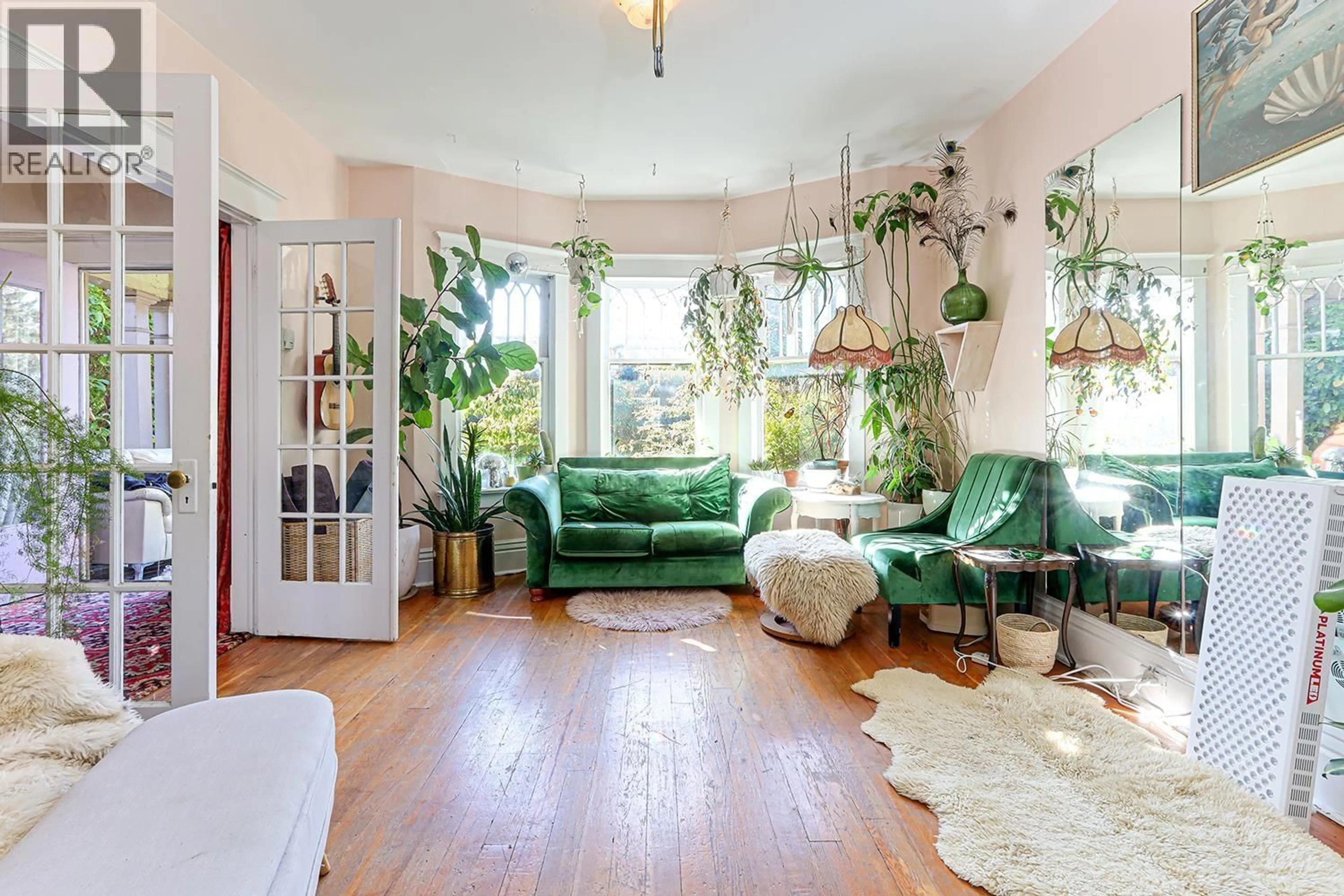 Living room with furniture, unknown for 333 E13TH AVENUE, Vancouver British Columbia V5T2K6