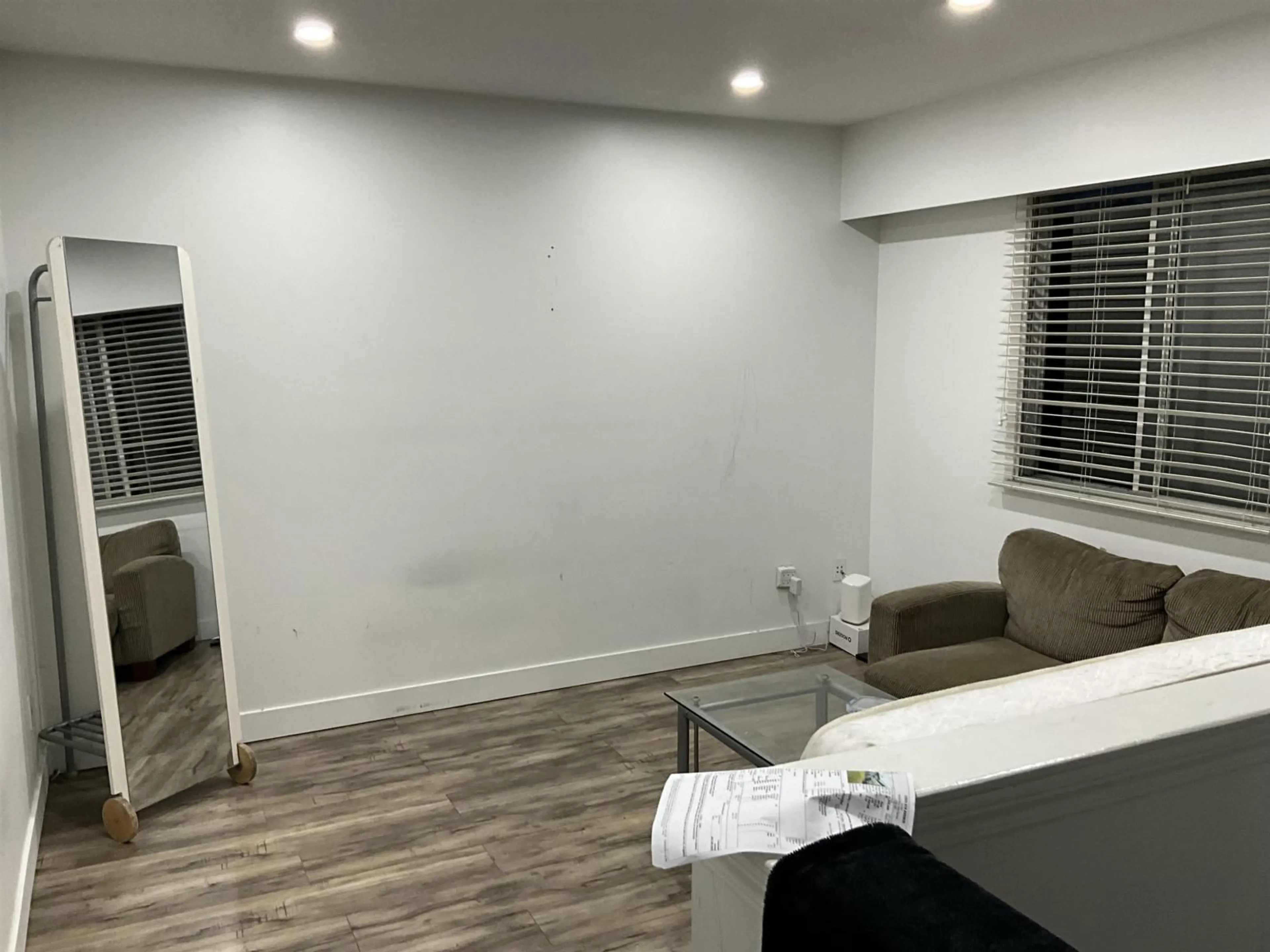 A pic of a room for 13421 87A, Surrey British Columbia V3W6B7