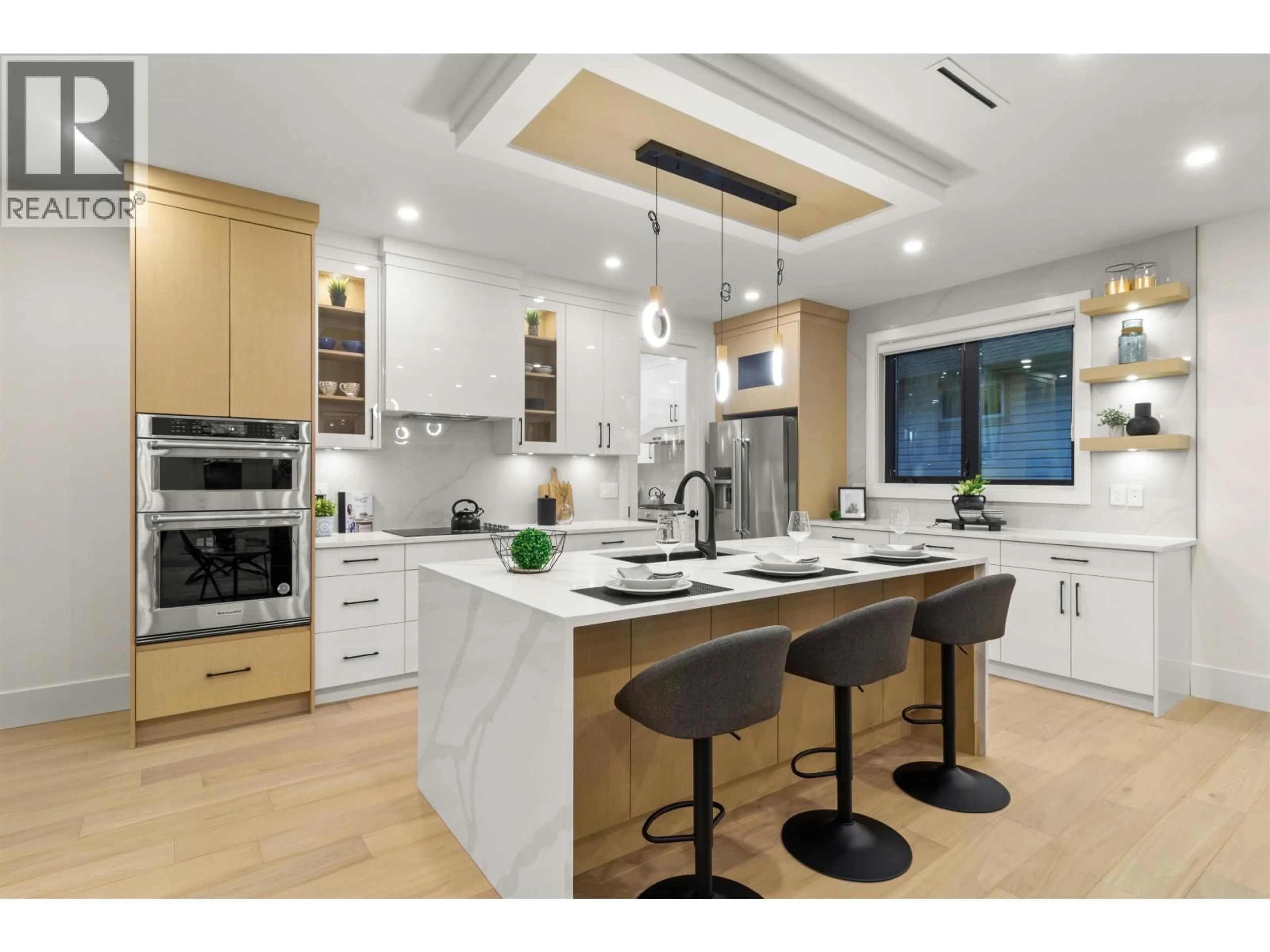 Open concept kitchen, unknown for 970 LAUREL COURT, Coquitlam British Columbia V3C5M1