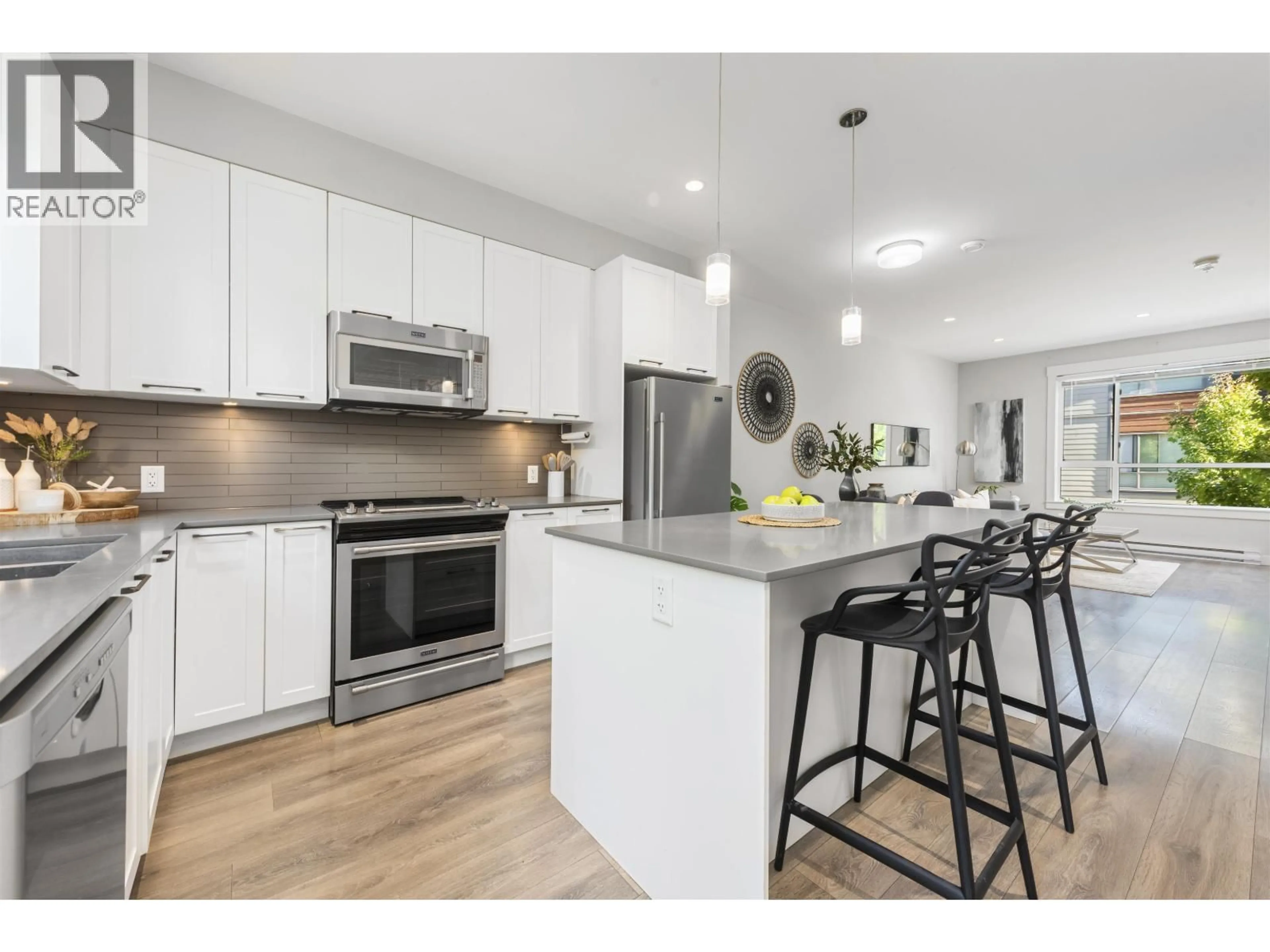 Open concept kitchen, unknown for 9 - 38684 BUCKLEY AVENUE, Squamish British Columbia V8B0M4