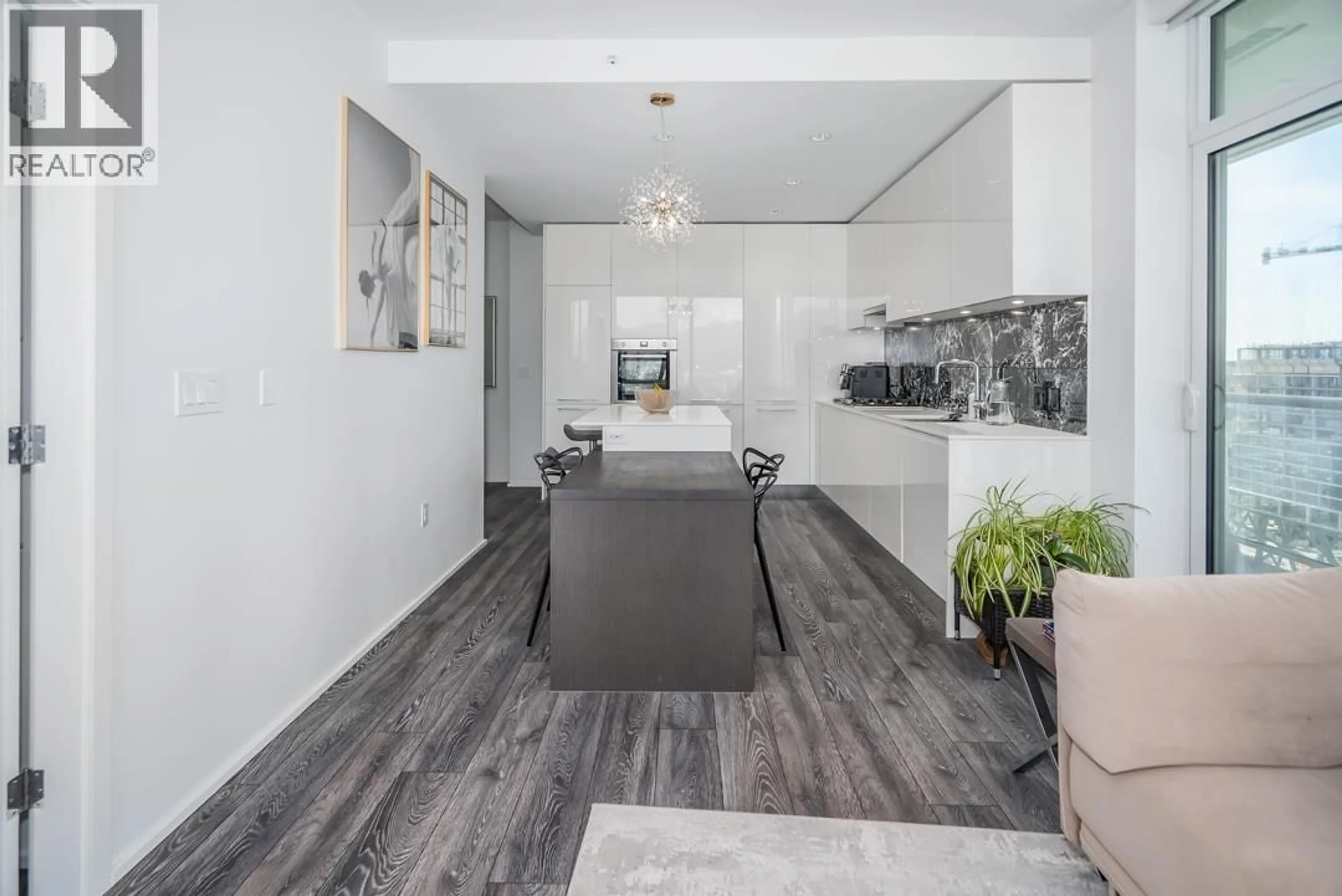 Contemporary kitchen, unknown for 1109 - 1955 ALPHA WAY, Burnaby British Columbia V5C0K6