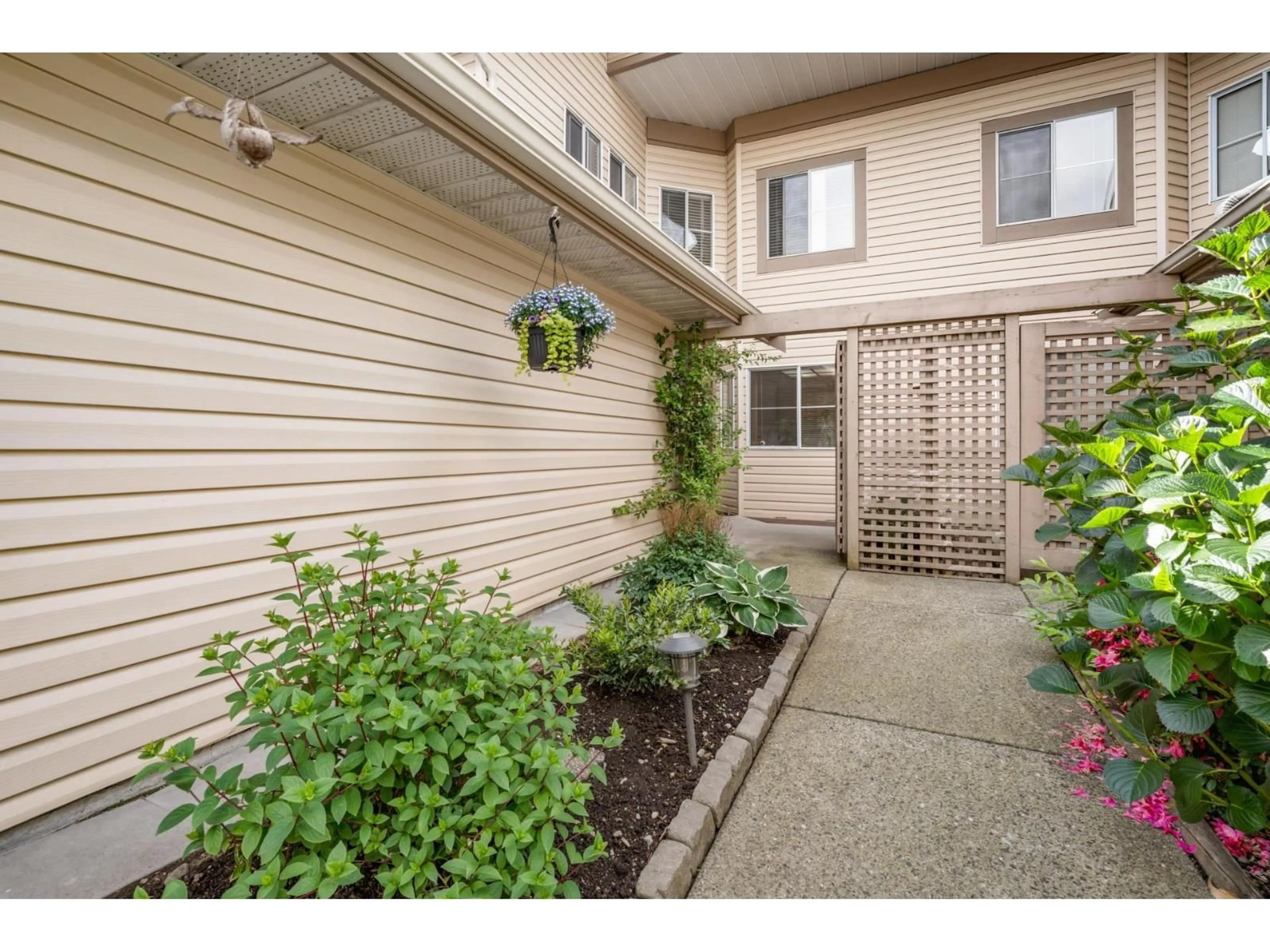 Patio, street for 30 - 6140 192, Surrey British Columbia V3S7V7