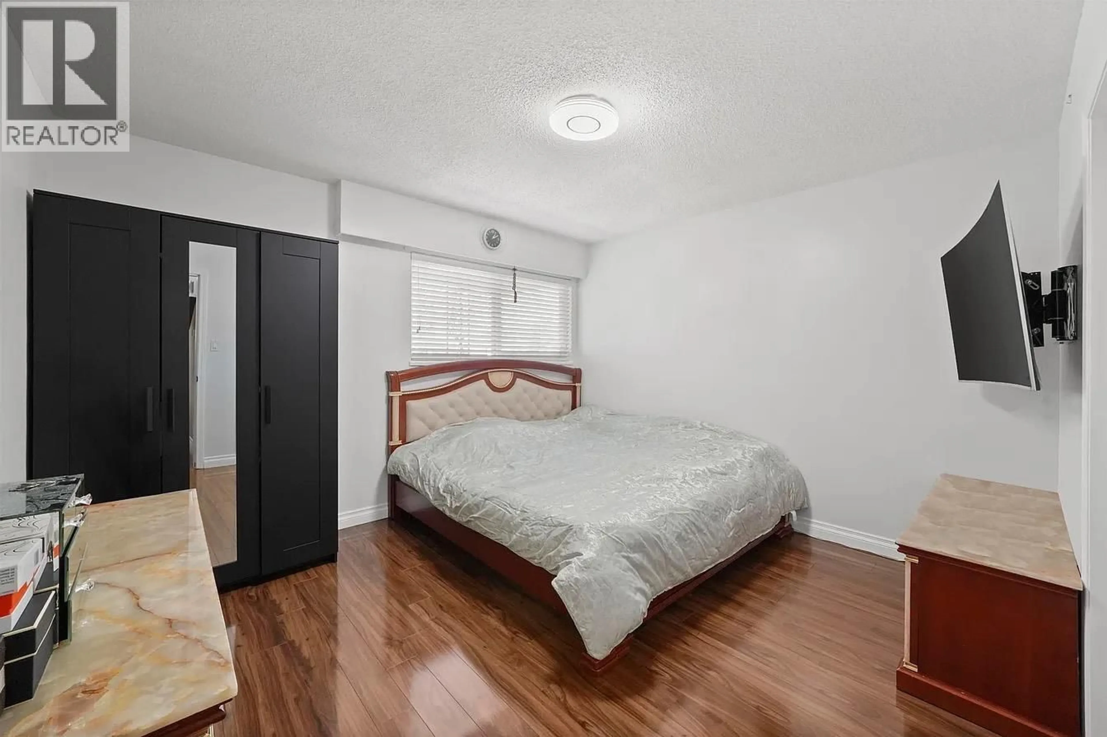 A pic of a room for 2374 33RD AVENUE, Vancouver British Columbia V5R2S3