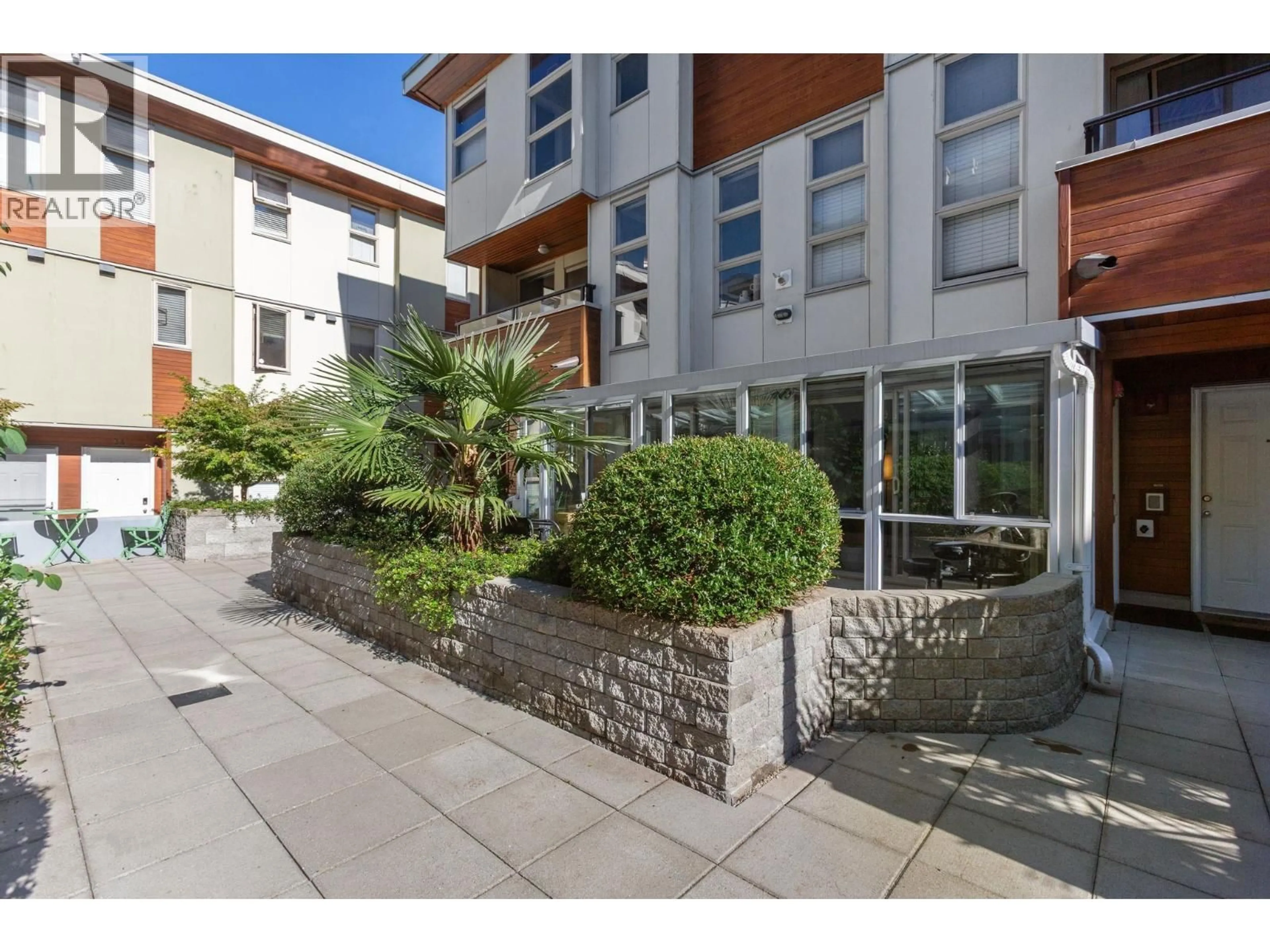 Patio, street for 19 - 628 6TH AVENUE, Vancouver British Columbia V5Z1A3