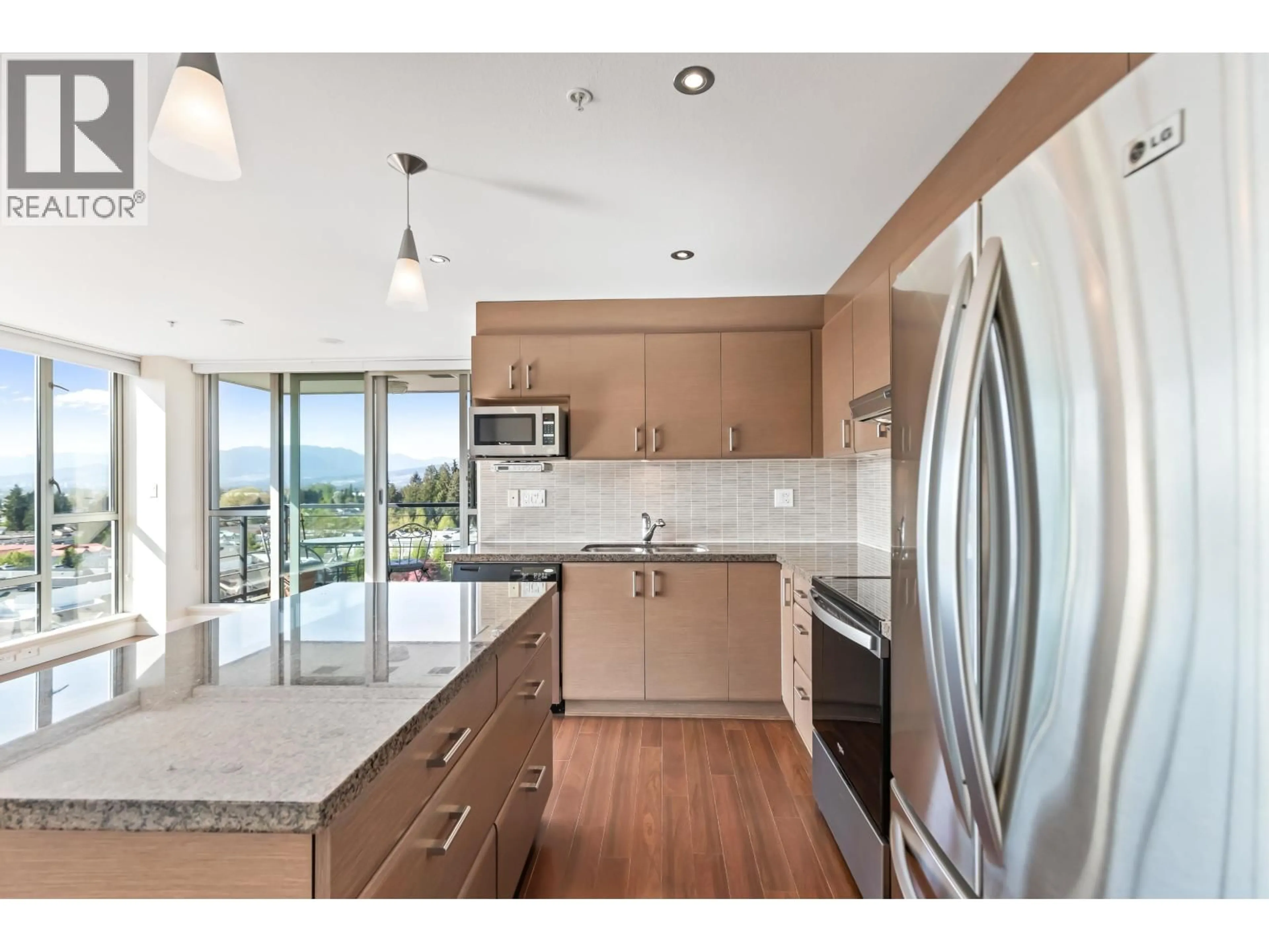 Open concept kitchen, unknown for 903 - 12069 HARRIS ROAD, Pitt Meadows British Columbia V3Y0C8
