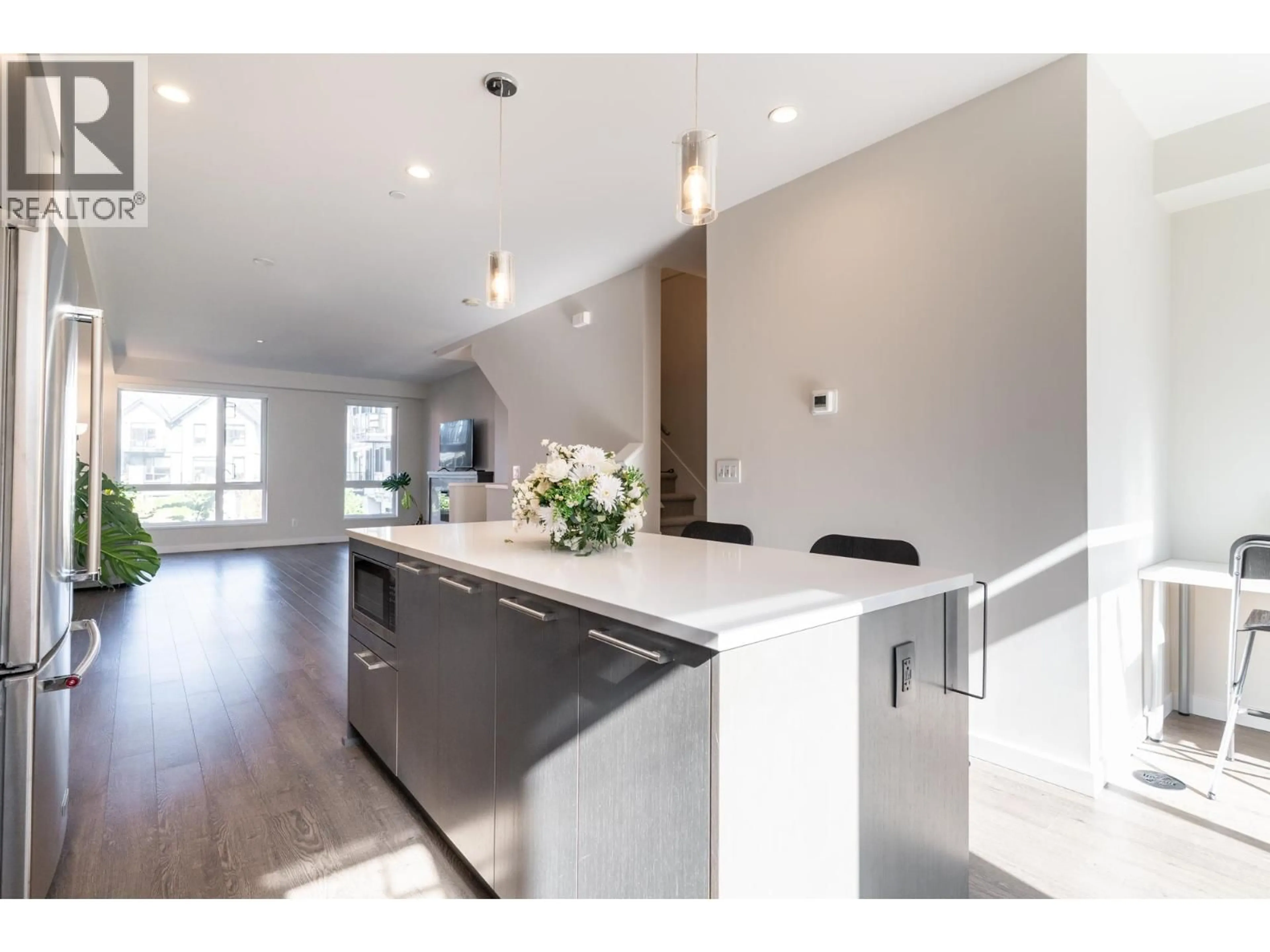 Open concept kitchen, unknown for 175 - 4738 HEMLOCK WAY, Tsawwassen British Columbia V4M0E3