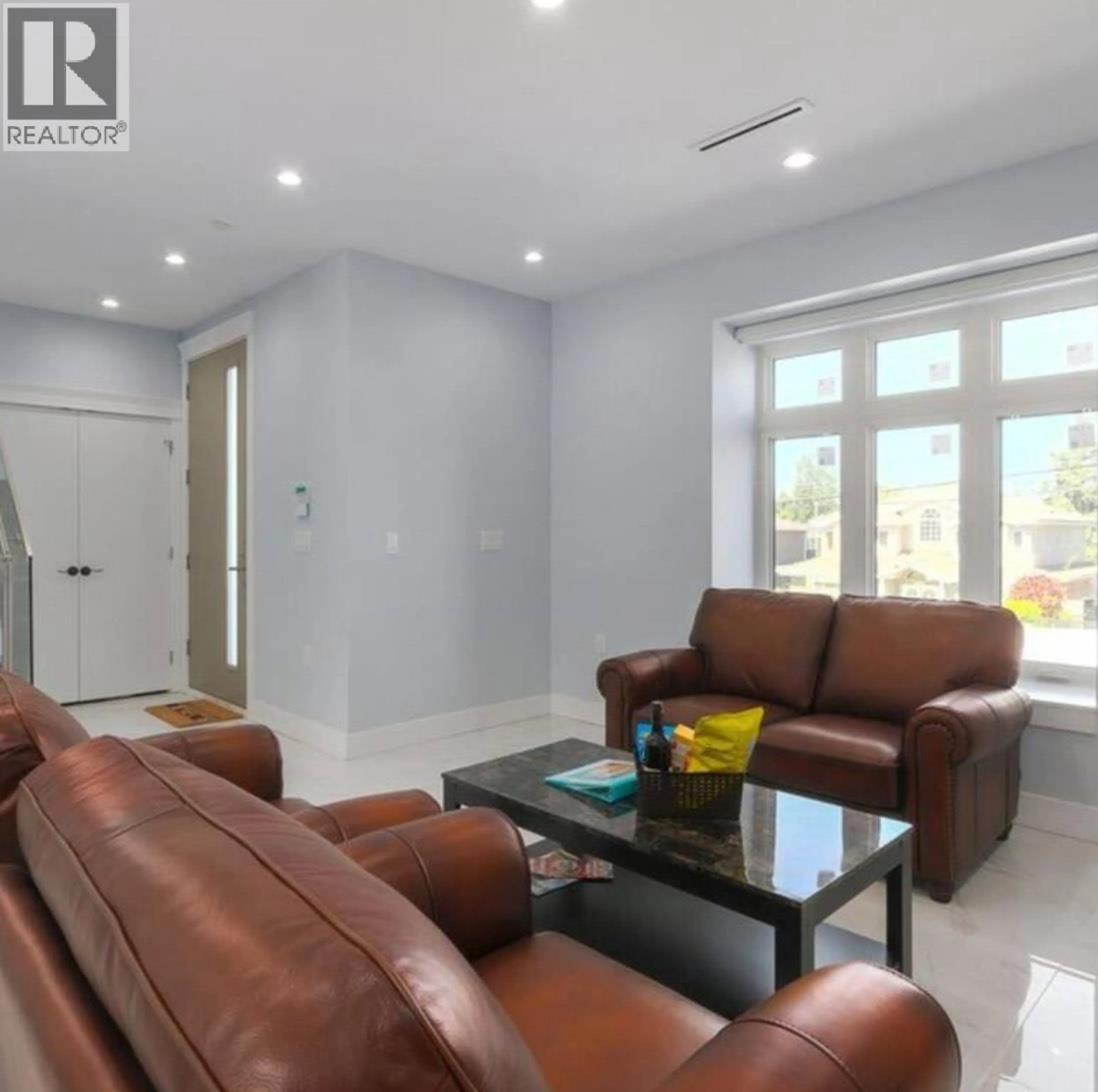 Living room with furniture, unknown for 4666 EARLES STREET, Vancouver British Columbia V5R3R2