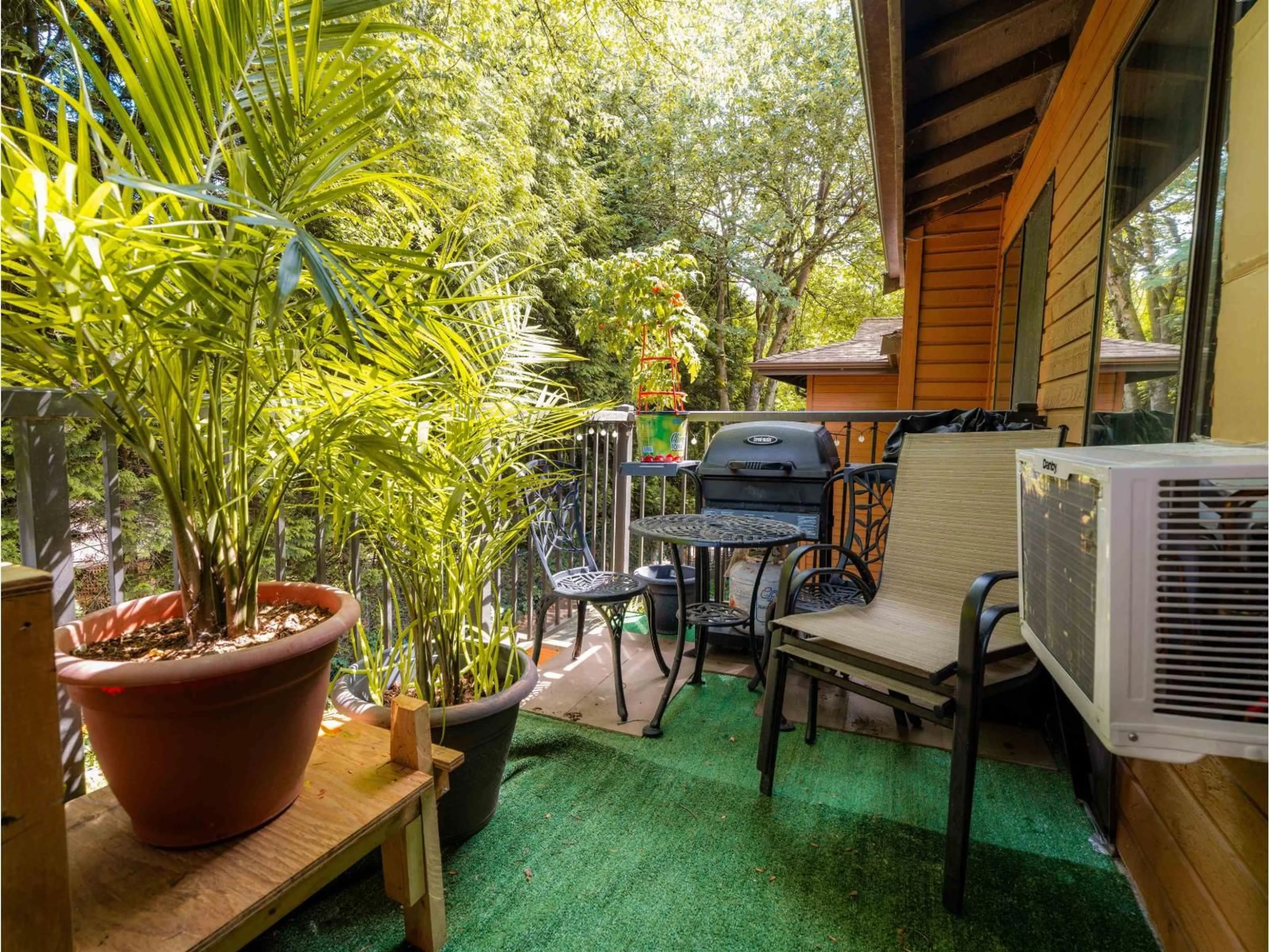 Patio, street for 914 - 10620 150 STREET, Surrey British Columbia V3W7S1