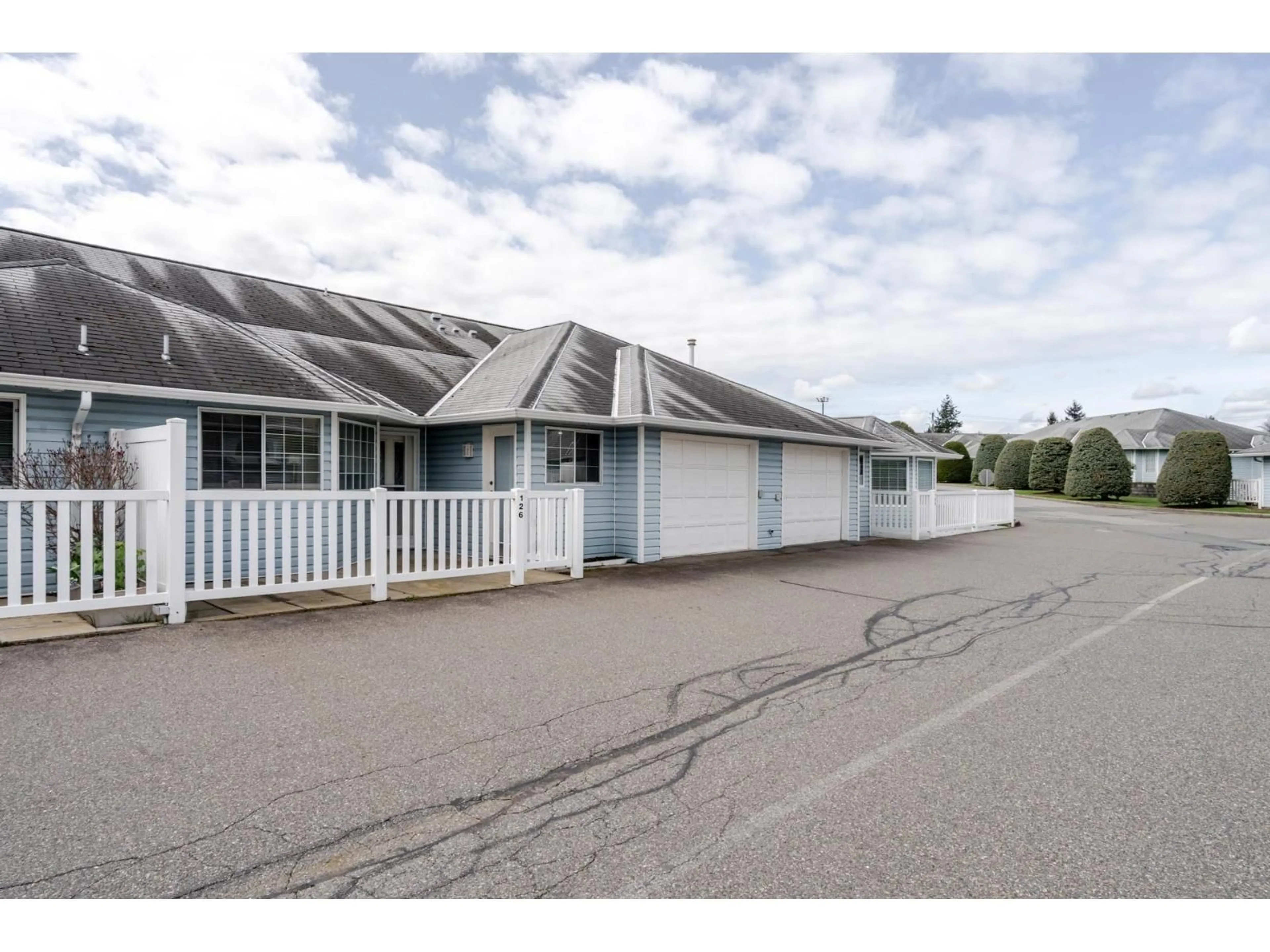 A pic from outside/outdoor area/front of a property/back of a property/a pic from drone, unknown for 126 - 1450 MCCALLUM, Abbotsford British Columbia V2S8A5