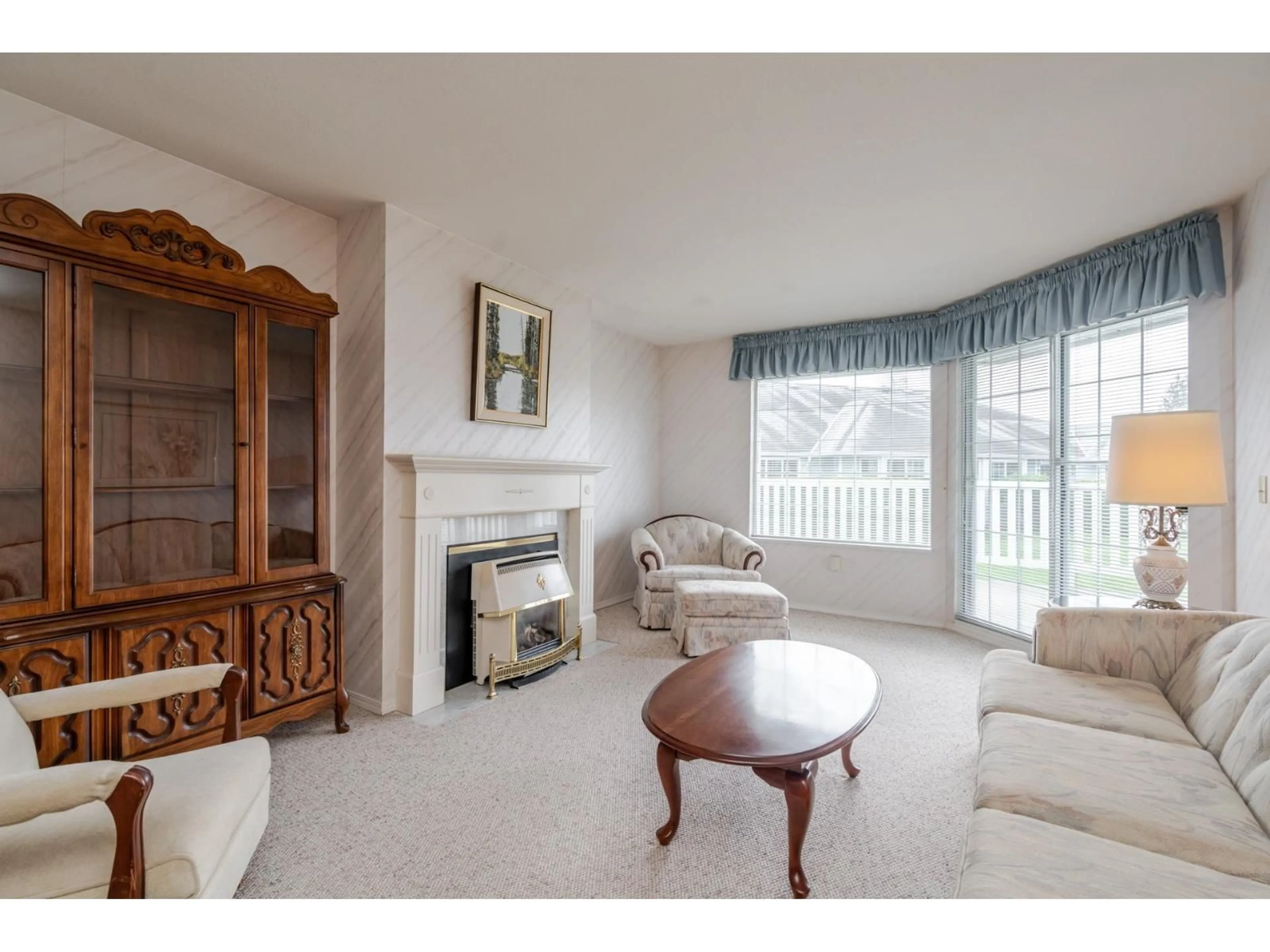 Living room with furniture, unknown for 126 - 1450 MCCALLUM, Abbotsford British Columbia V2S8A5