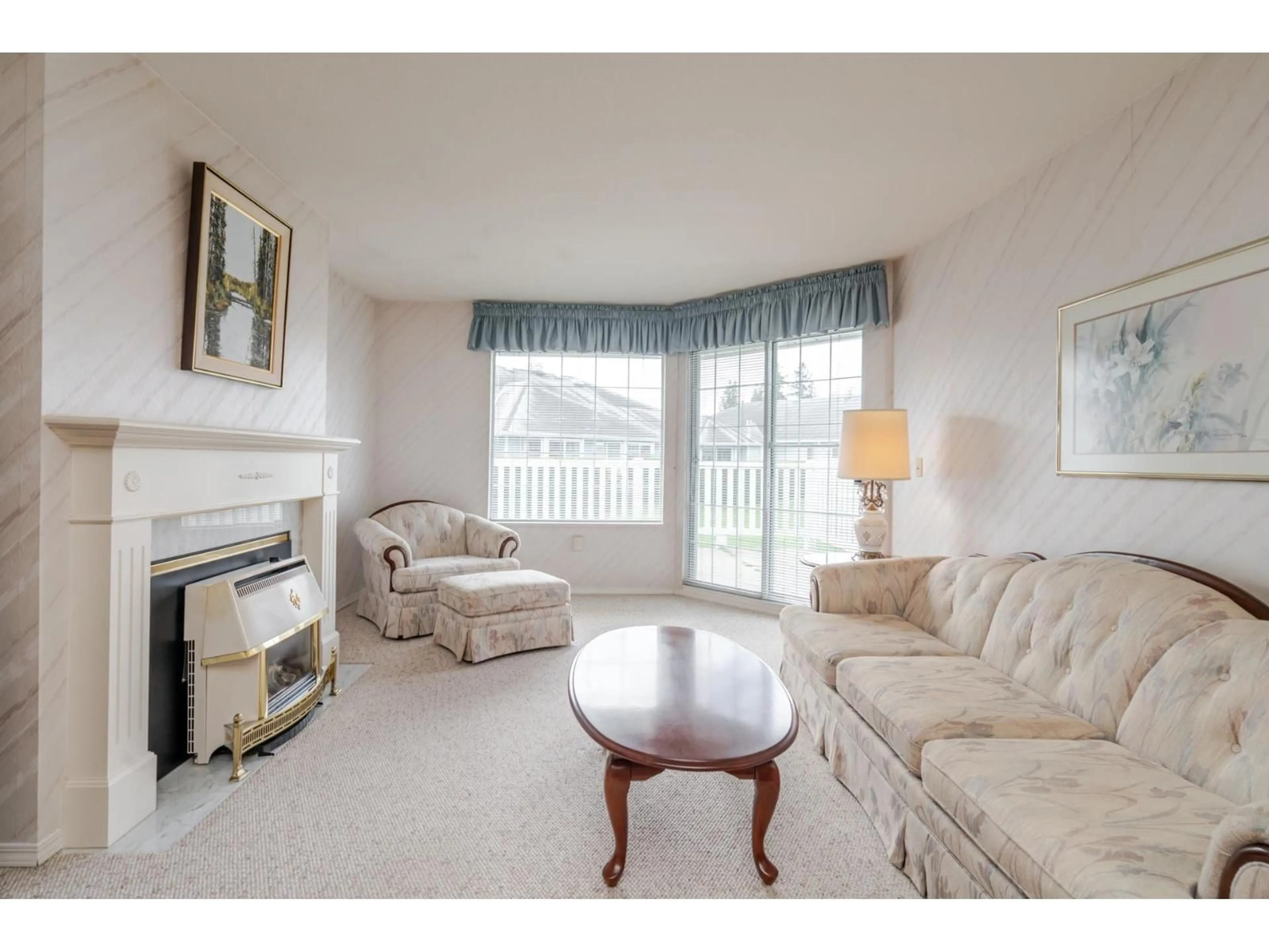 Living room with furniture, unknown for 126 - 1450 MCCALLUM, Abbotsford British Columbia V2S8A5