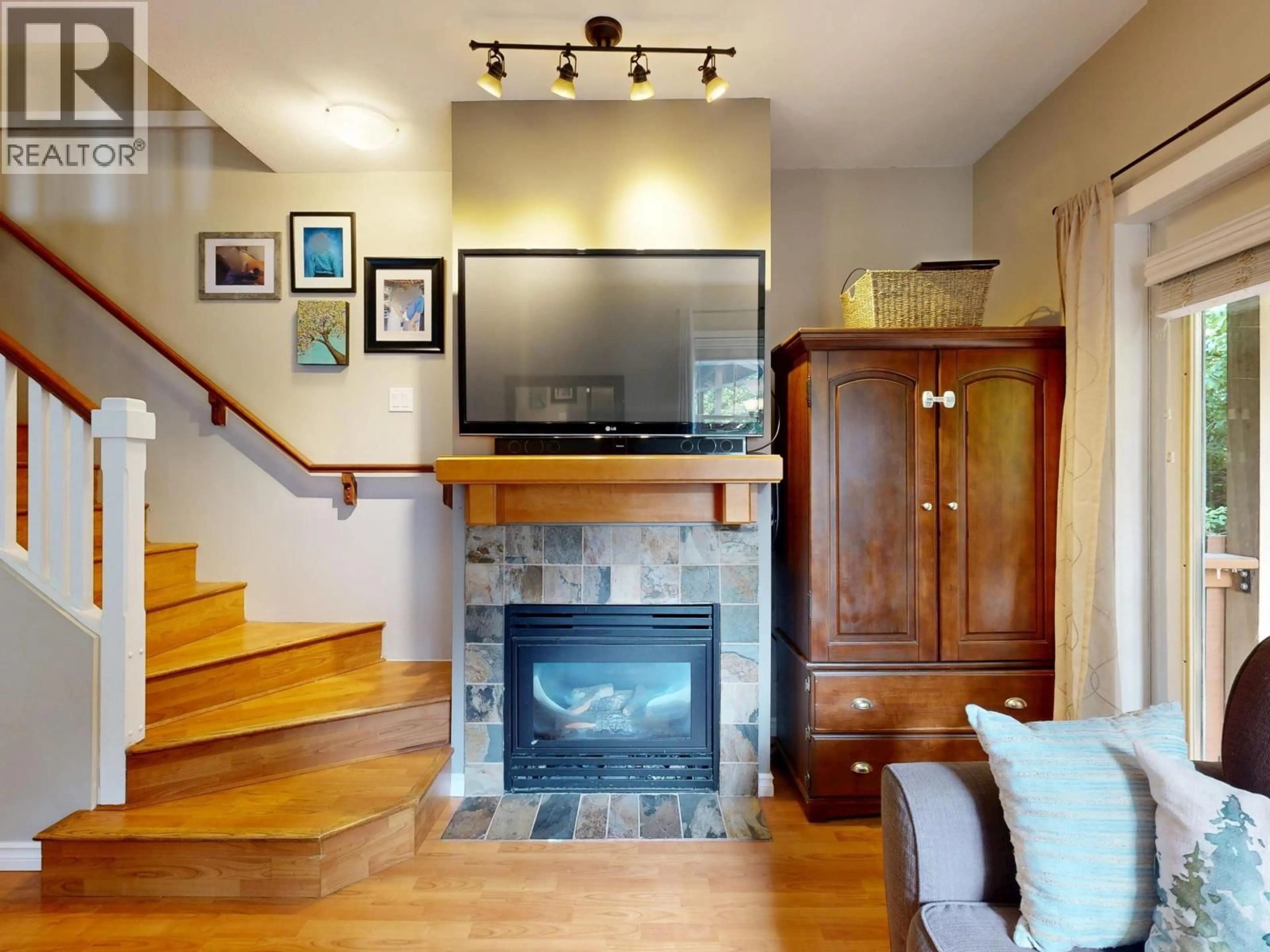 Unknown for 227 - 15 SIXTH AVENUE, New Westminster British Columbia V3L1T1