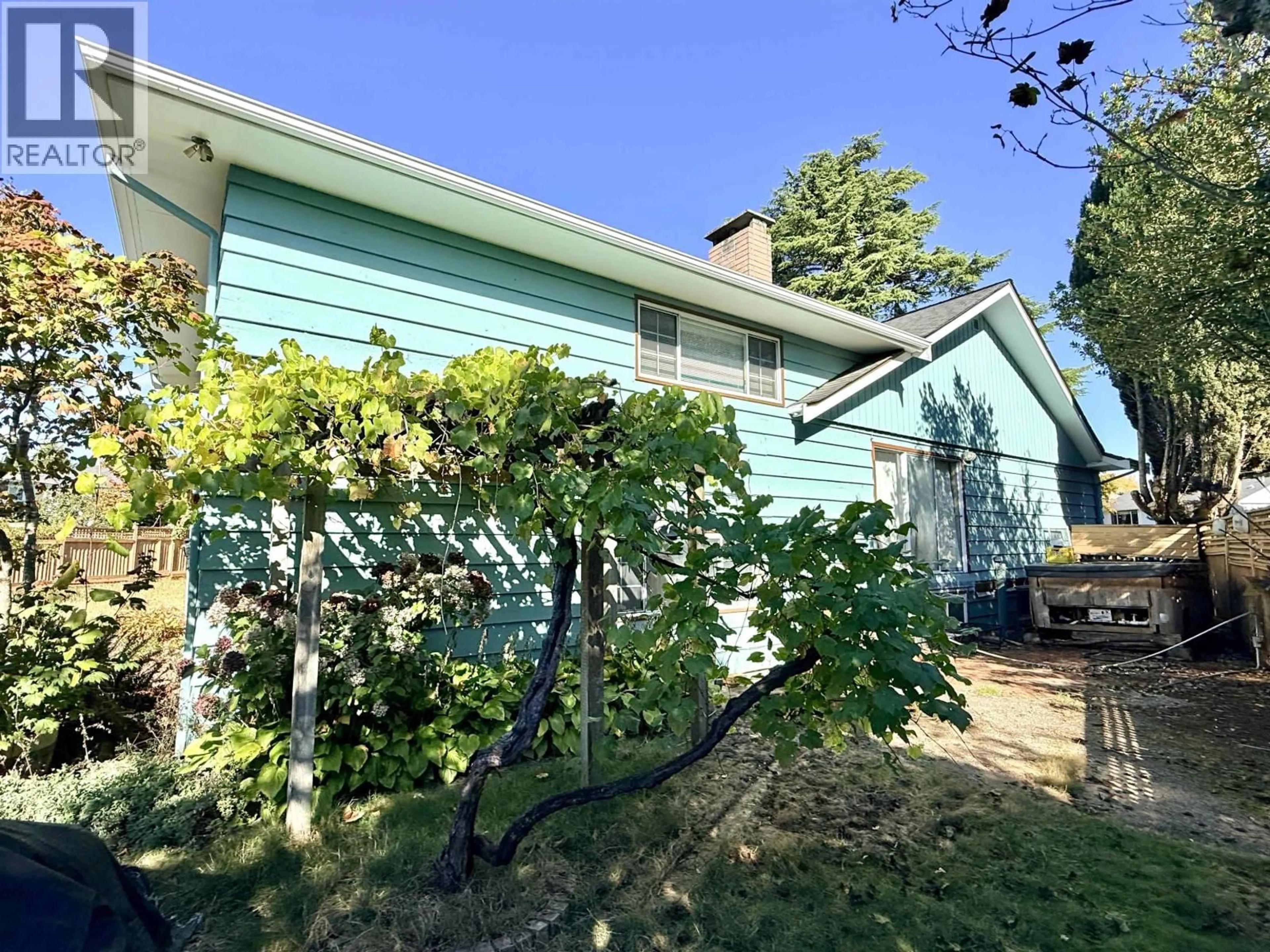 Home with vinyl exterior material, street for 7275 SHAWNEE PLACE, Vancouver British Columbia V5S2Y9