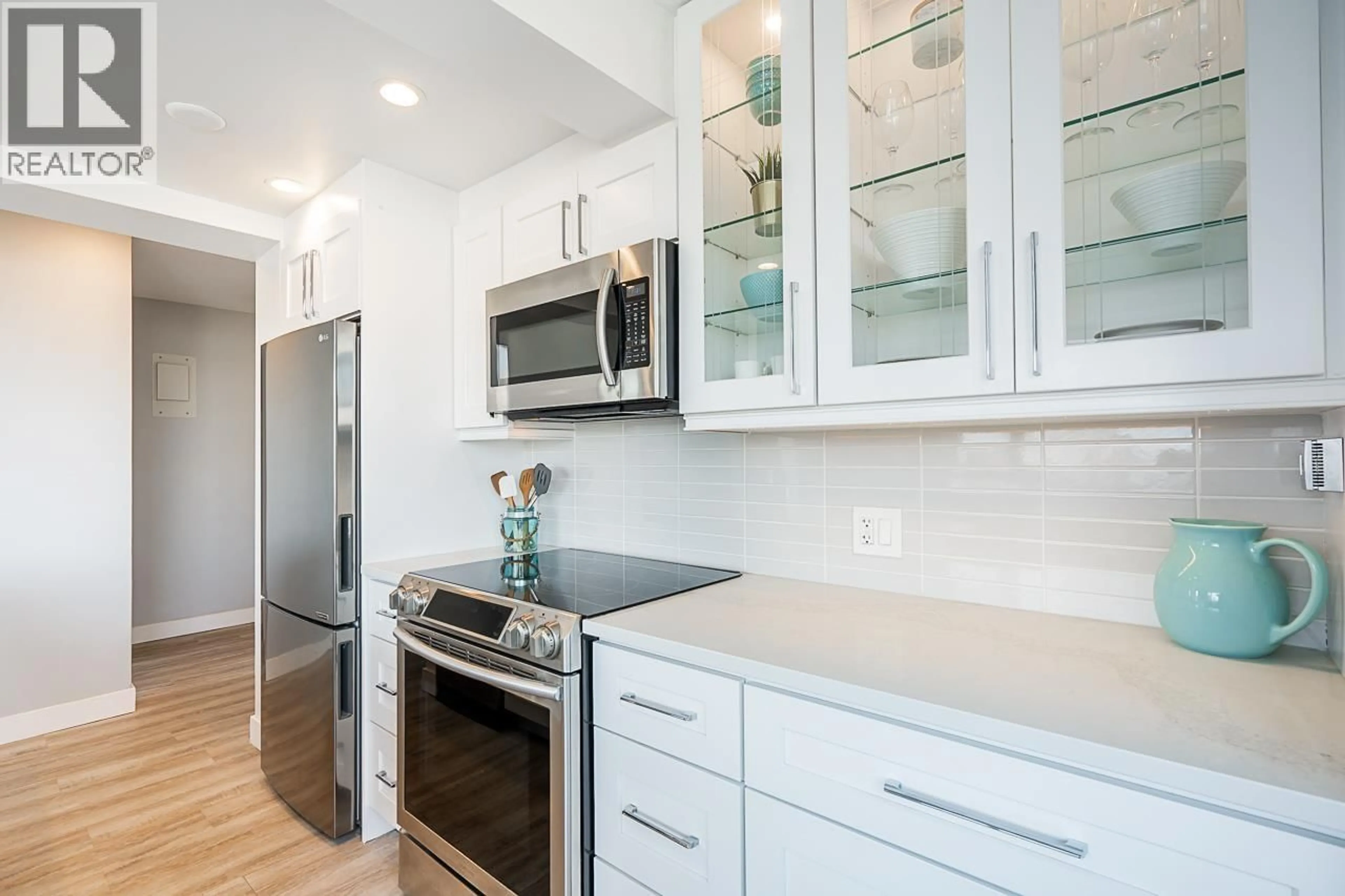 Contemporary kitchen, unknown for 1206 - 1850 COMOX STREET, Vancouver British Columbia V6G1R3